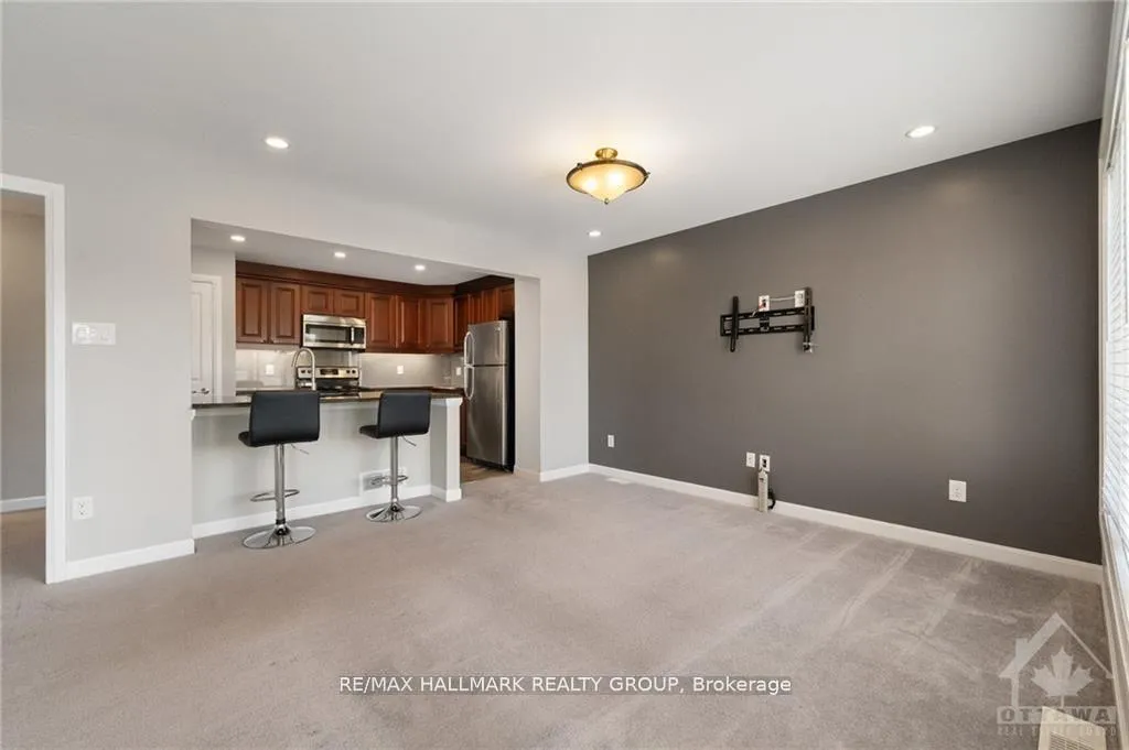 Photo 12 of 318 Willow Aster Circle, Ottawa, Avalon West — HOMEH