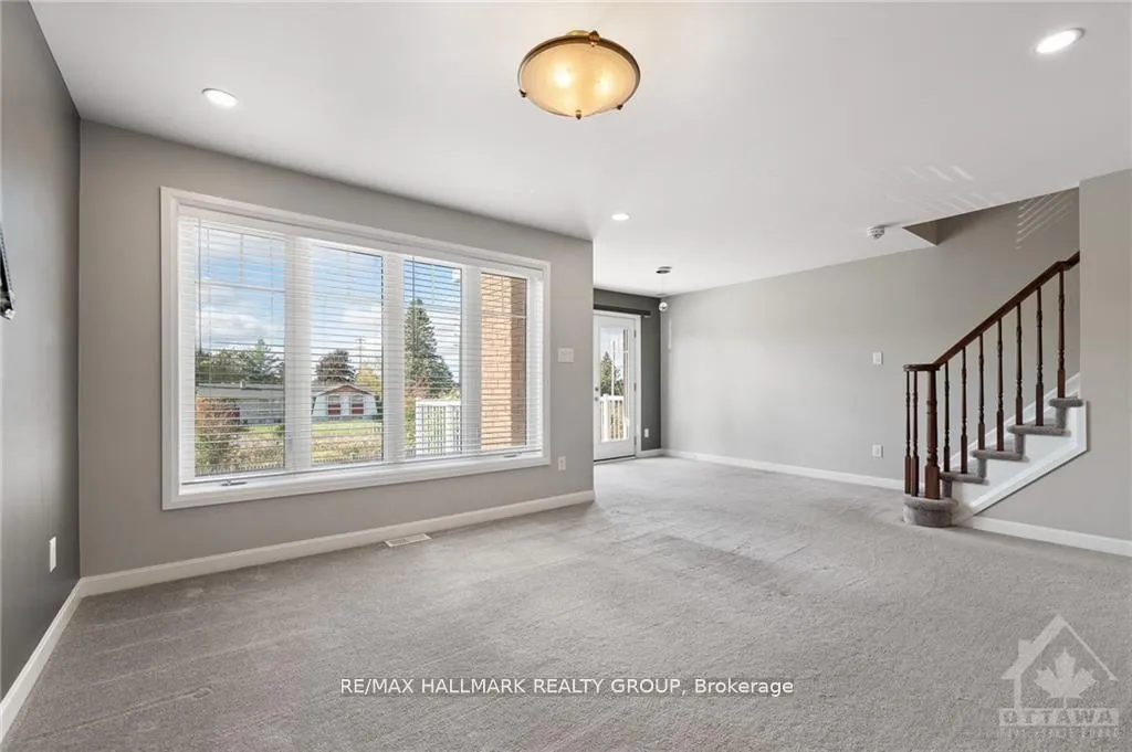 Photo 14 of 318 Willow Aster Circle, Ottawa, Avalon West — HOMEH