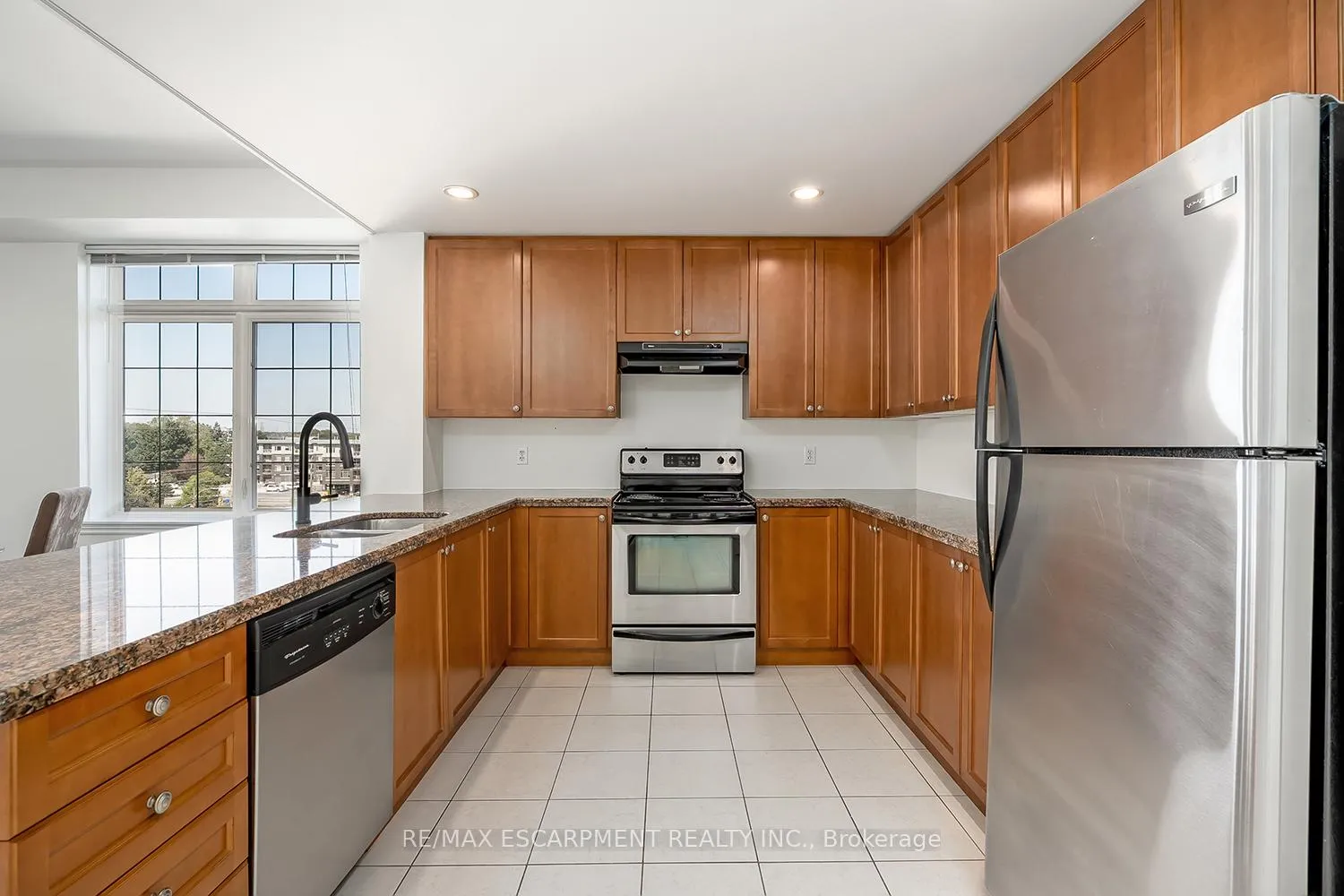 Photo 7 of Unit 503, 396 Plains Road E, Burlington, LaSalle — HOMEH