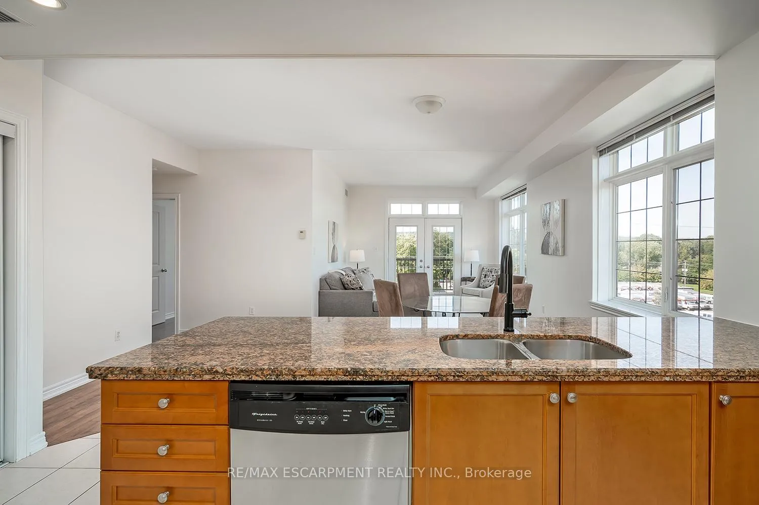 Photo 9 of Unit 503, 396 Plains Road E, Burlington, LaSalle — HOMEH