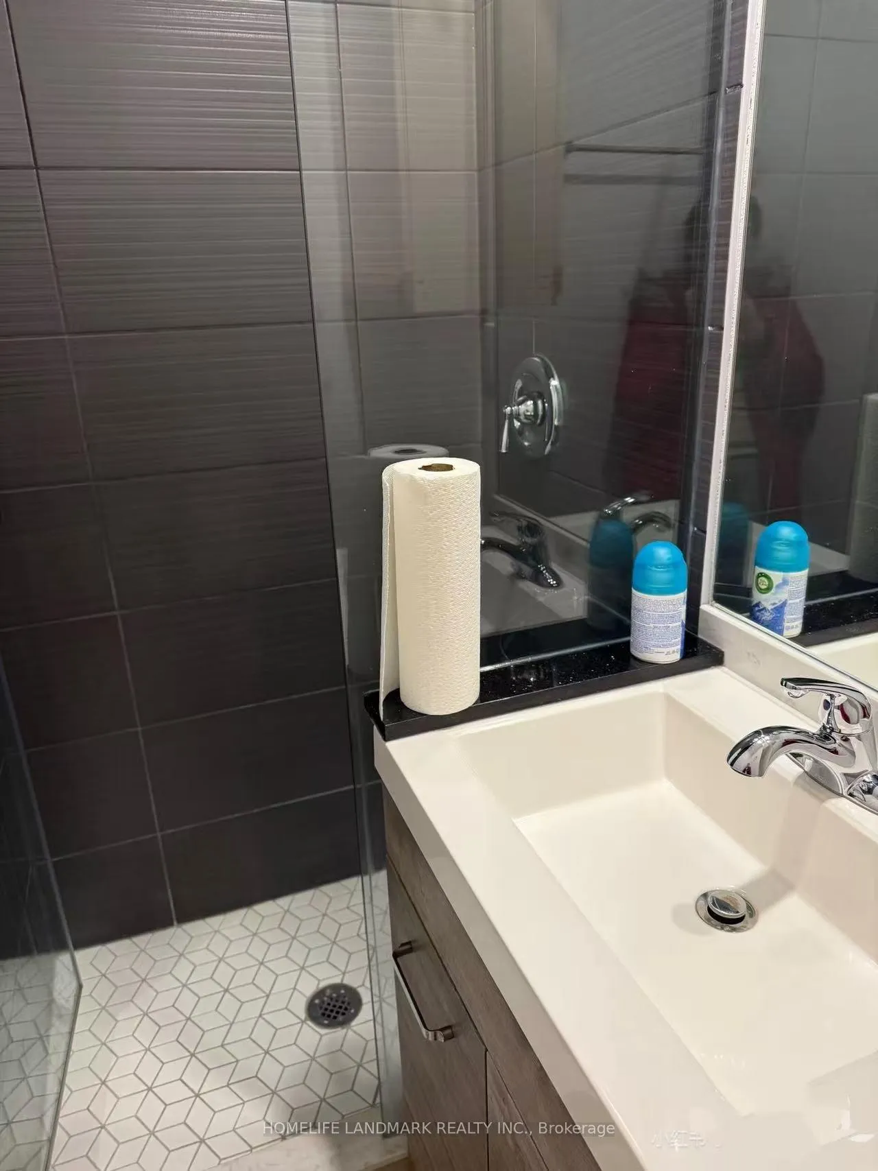 Photo 7 of Unit 1, 48 Glendale Road, Markham, Thornlea — HOMEH