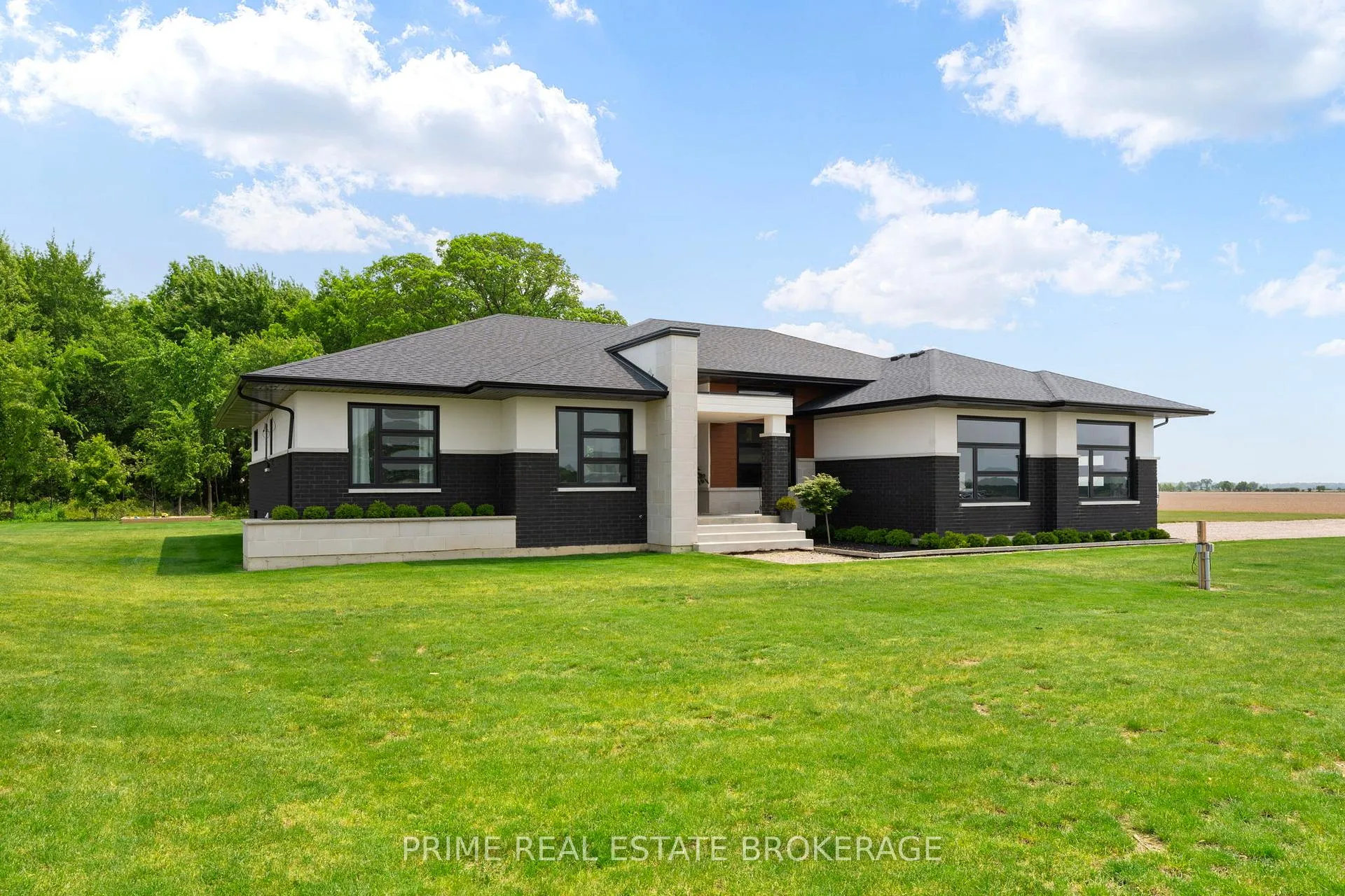 Front of 818 Oil Heritage Road