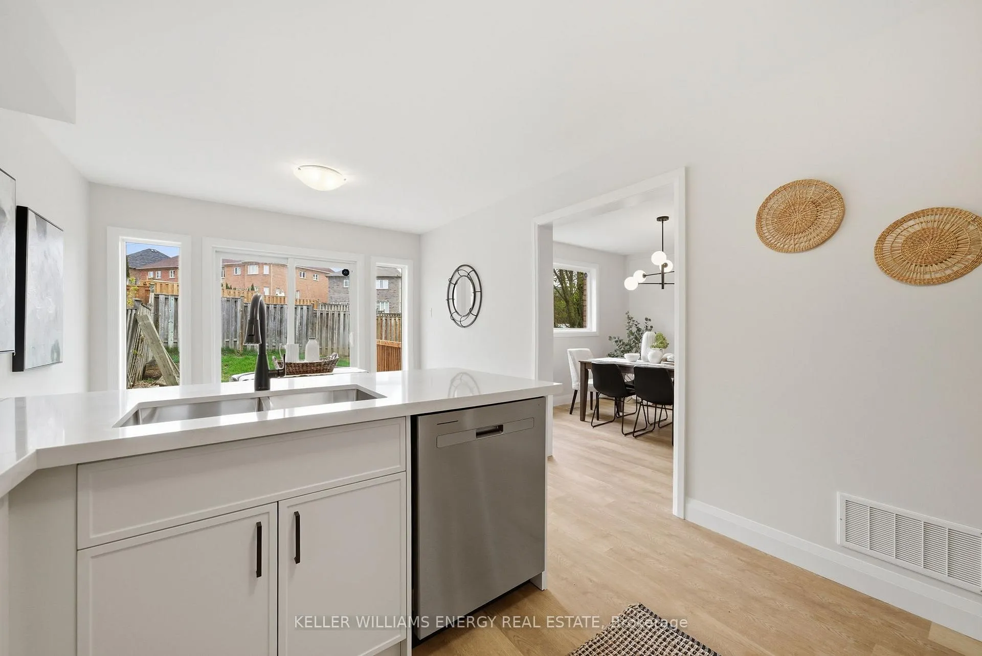 Photo 8 of 21 Elephant Hill Drive, Clarington, Bowmanville — HOMEH