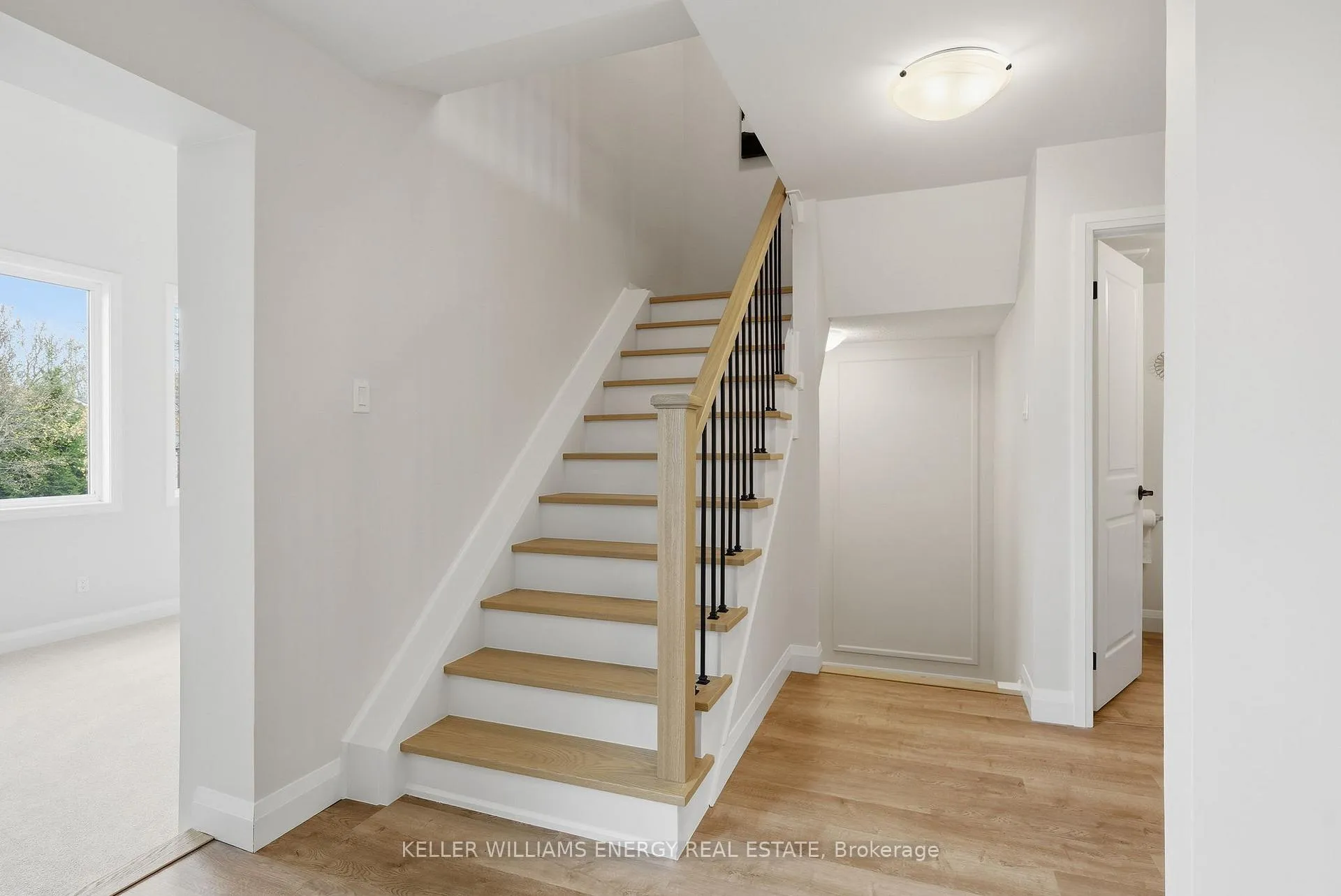 Photo 17 of 21 Elephant Hill Drive, Clarington, Bowmanville — HOMEH