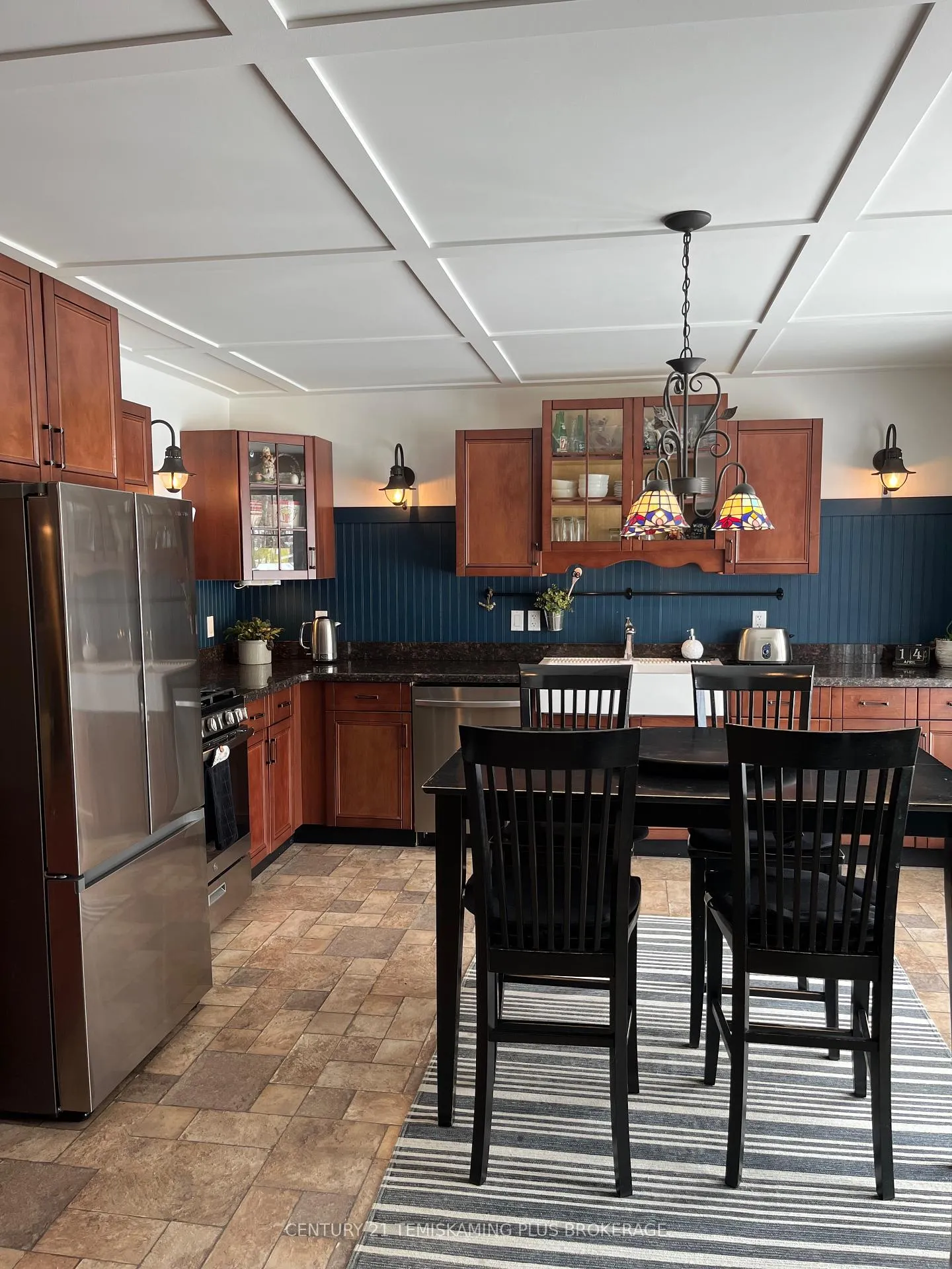 Photo 3 of 7 Poplar Crescent, Temagami — HOMEH