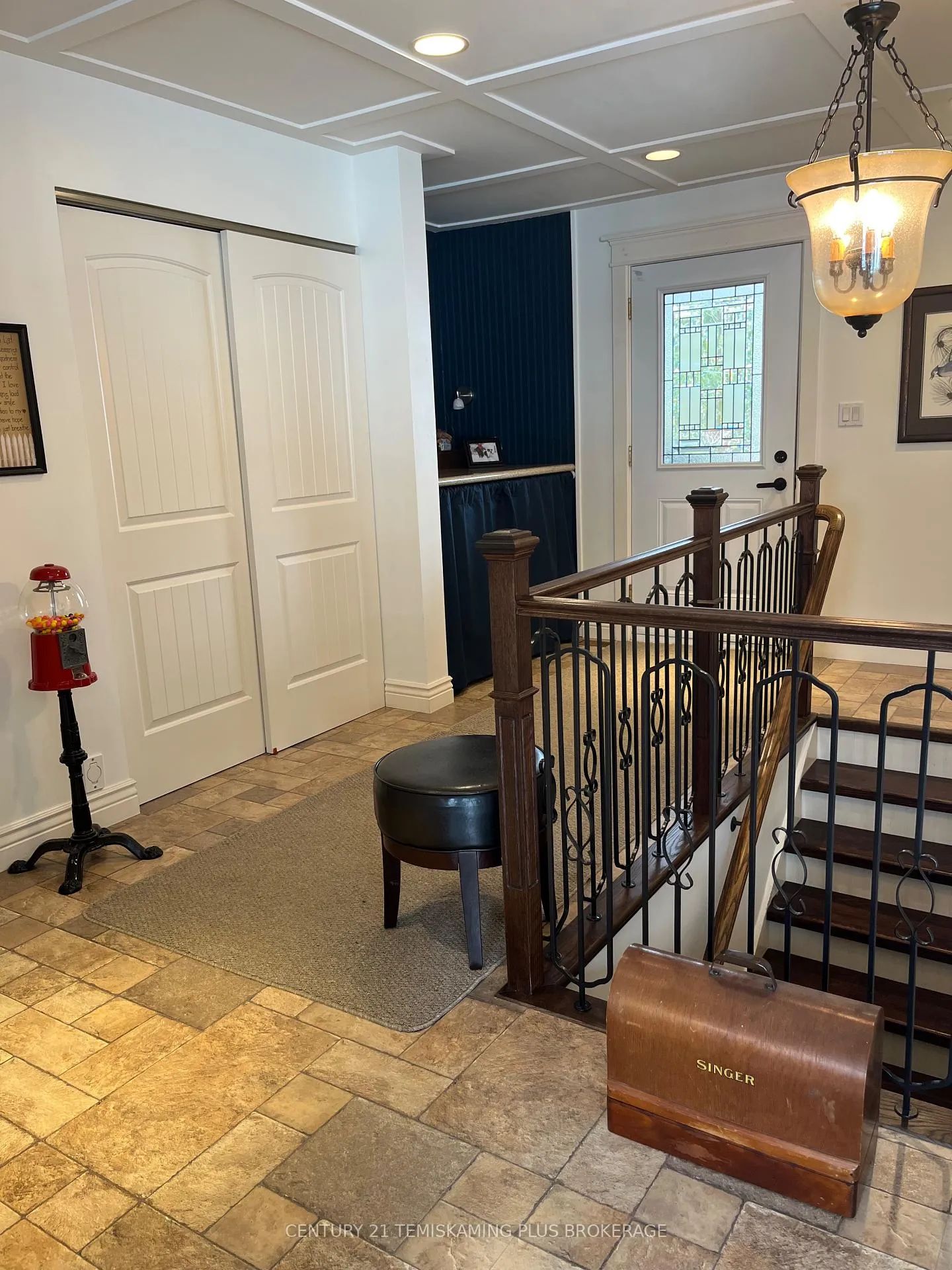 Photo 10 of 7 Poplar Crescent, Temagami — HOMEH