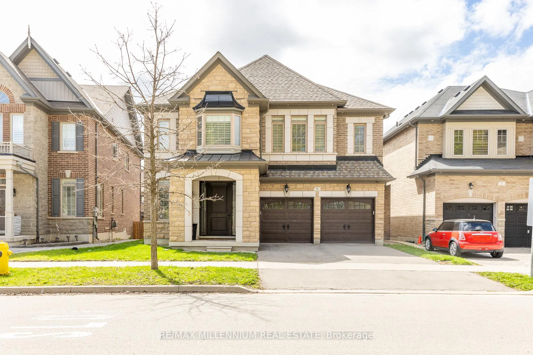 Photo 1 of 11 Algoma Drive, Vaughan, Kleinburg — HOMEH