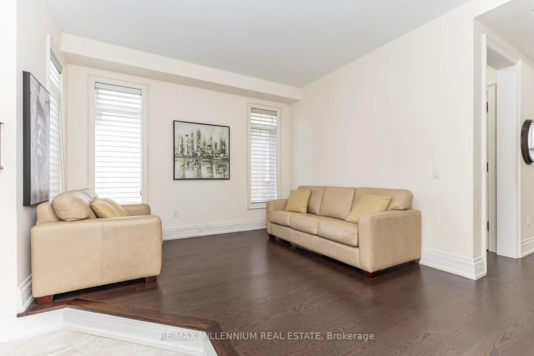 Photo 7 of 11 Algoma Drive, Vaughan, Kleinburg — HOMEH