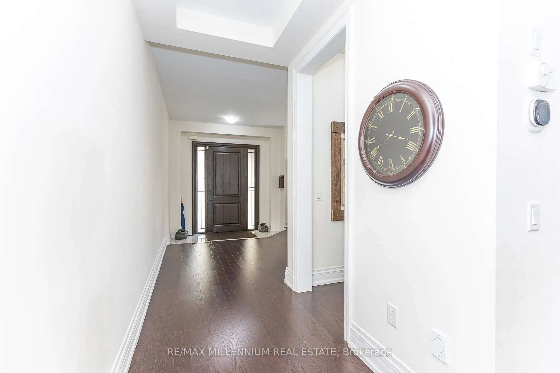 Photo 8 of 11 Algoma Drive, Vaughan, Kleinburg — HOMEH