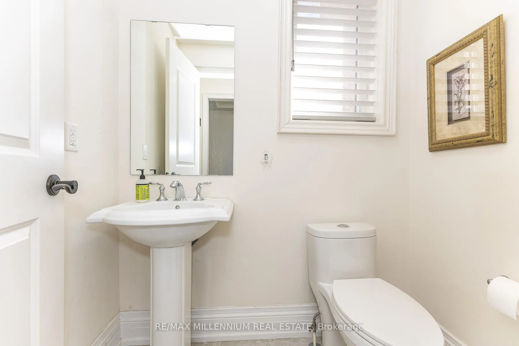 Photo 10 of 11 Algoma Drive, Vaughan, Kleinburg — HOMEH