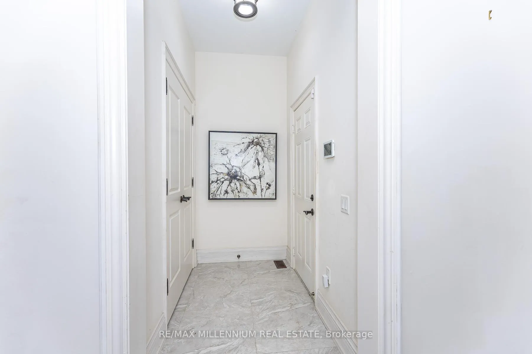 Photo 16 of 11 Algoma Drive, Vaughan, Kleinburg — HOMEH