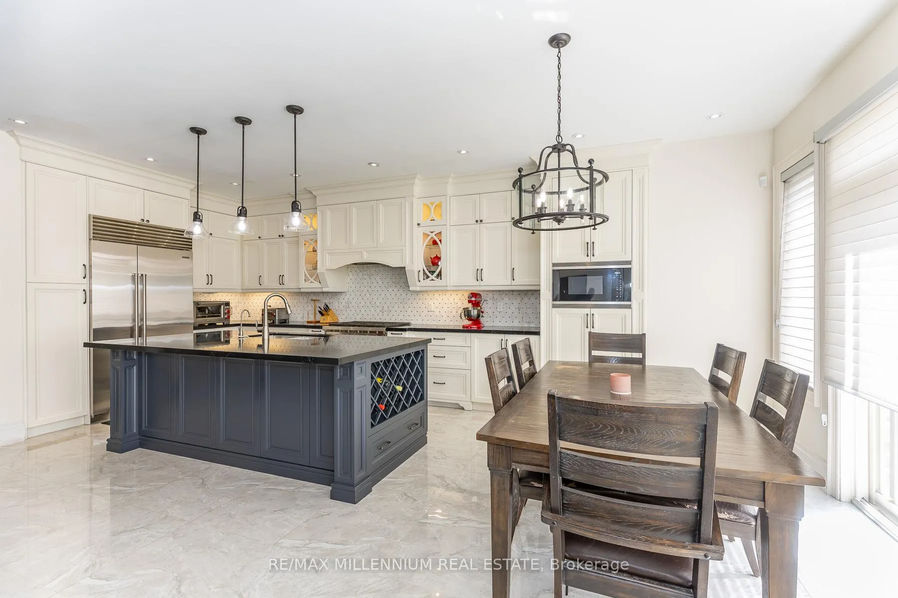 Photo 18 of 11 Algoma Drive, Vaughan, Kleinburg — HOMEH