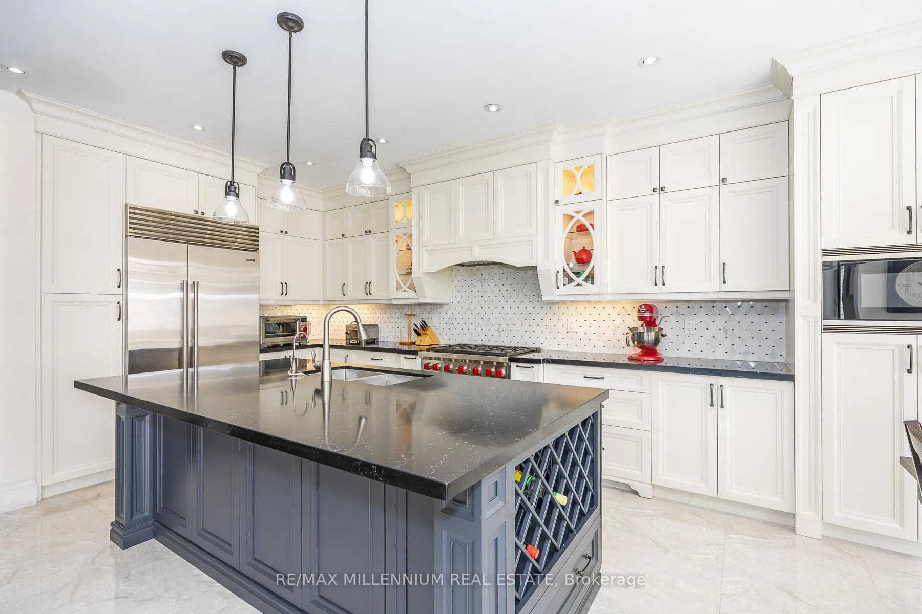 Photo 19 of 11 Algoma Drive, Vaughan, Kleinburg — HOMEH