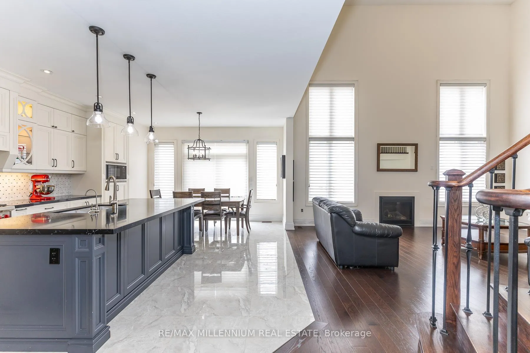 Photo 25 of 11 Algoma Drive, Vaughan, Kleinburg — HOMEH