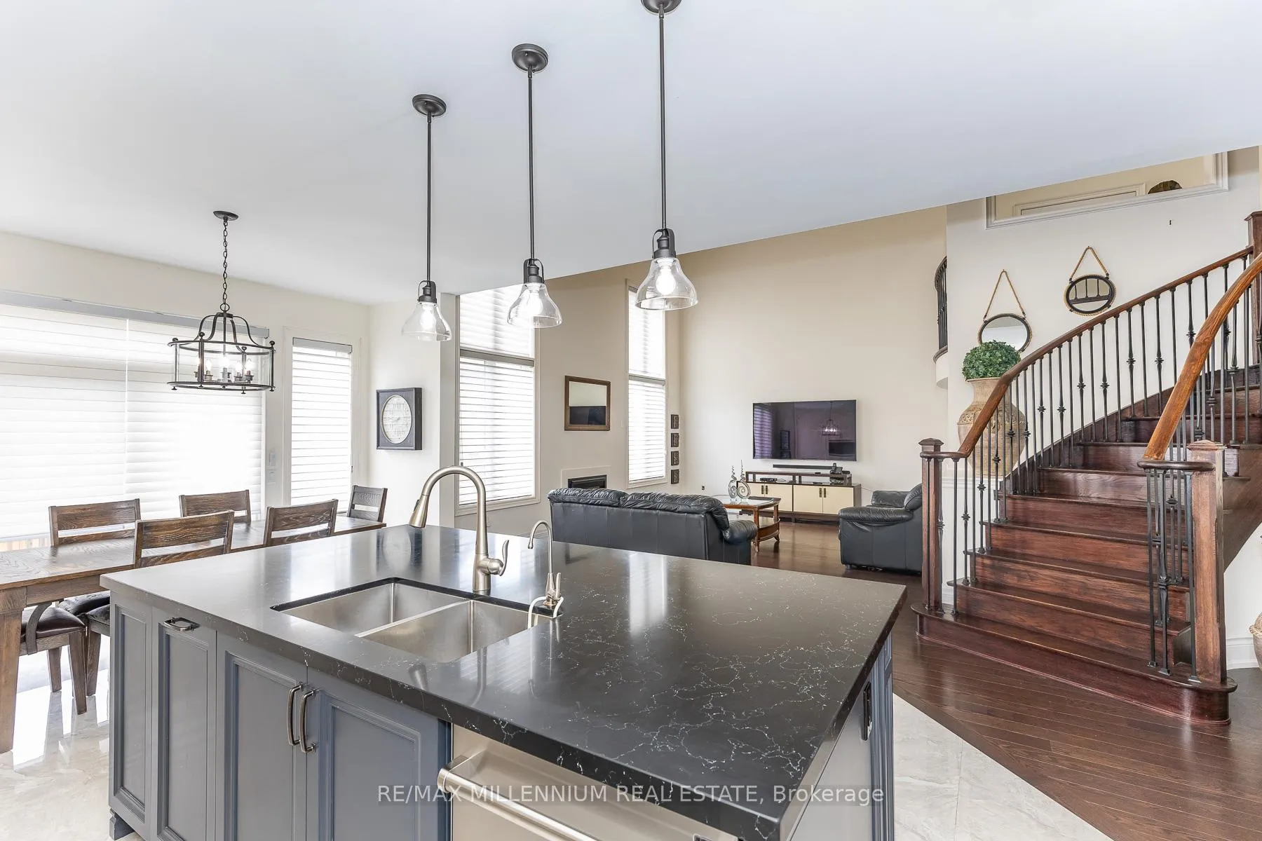 Photo 28 of 11 Algoma Drive, Vaughan, Kleinburg — HOMEH