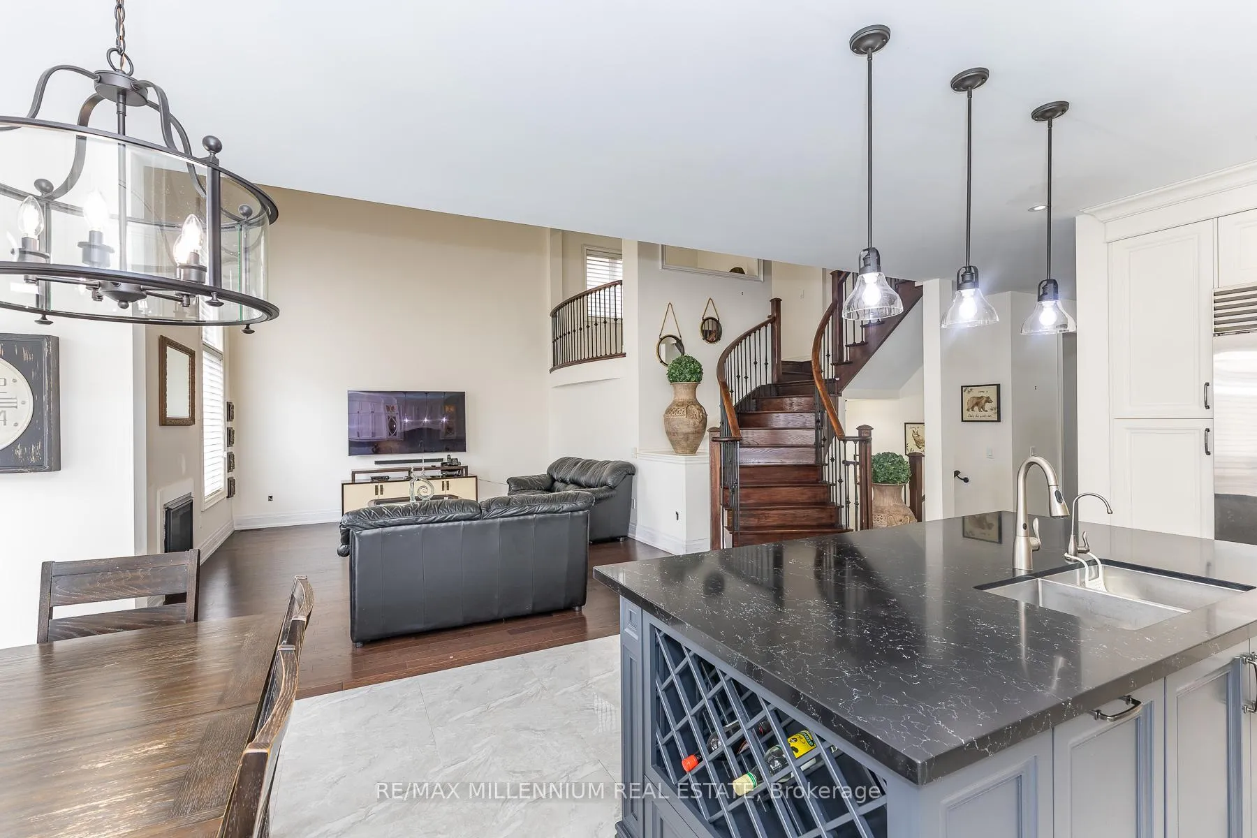 Photo 29 of 11 Algoma Drive, Vaughan, Kleinburg — HOMEH