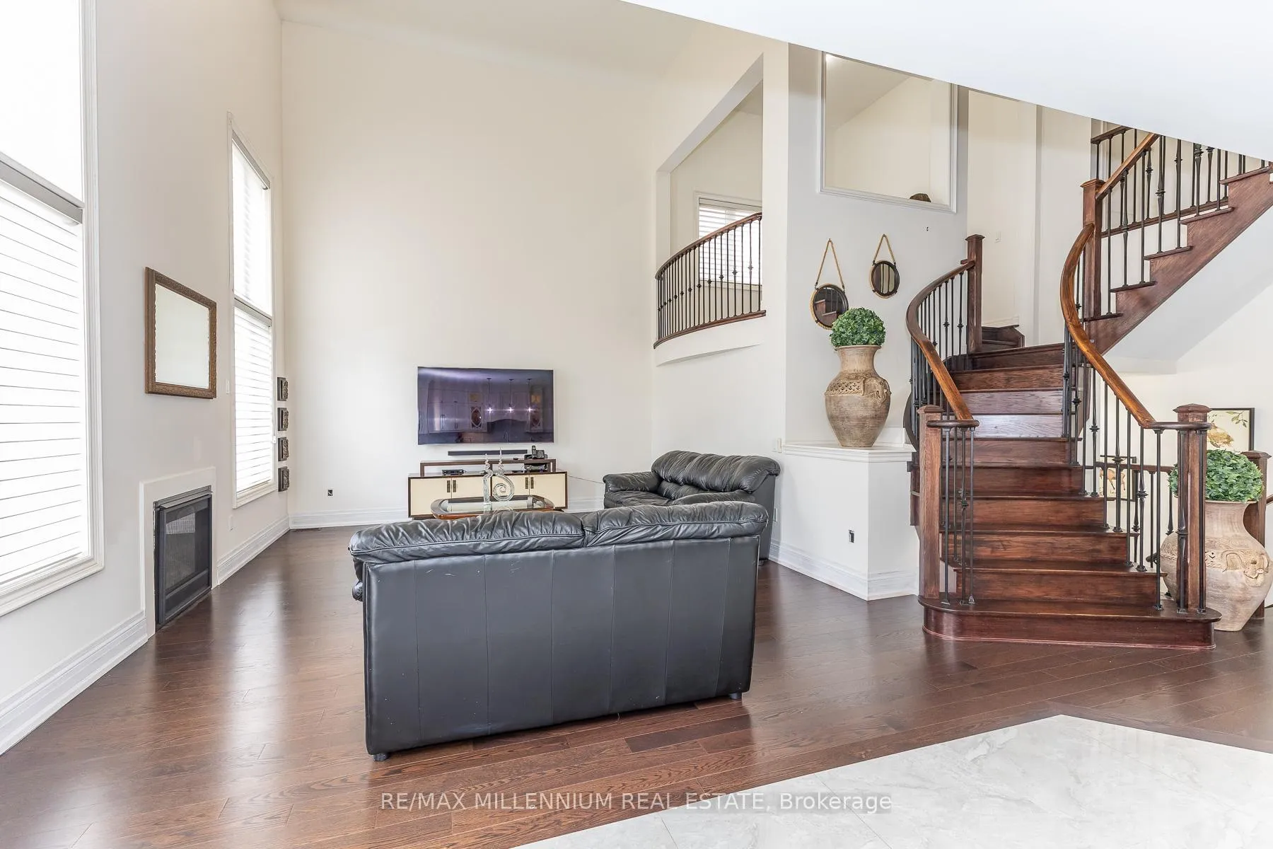 Photo 30 of 11 Algoma Drive, Vaughan, Kleinburg — HOMEH