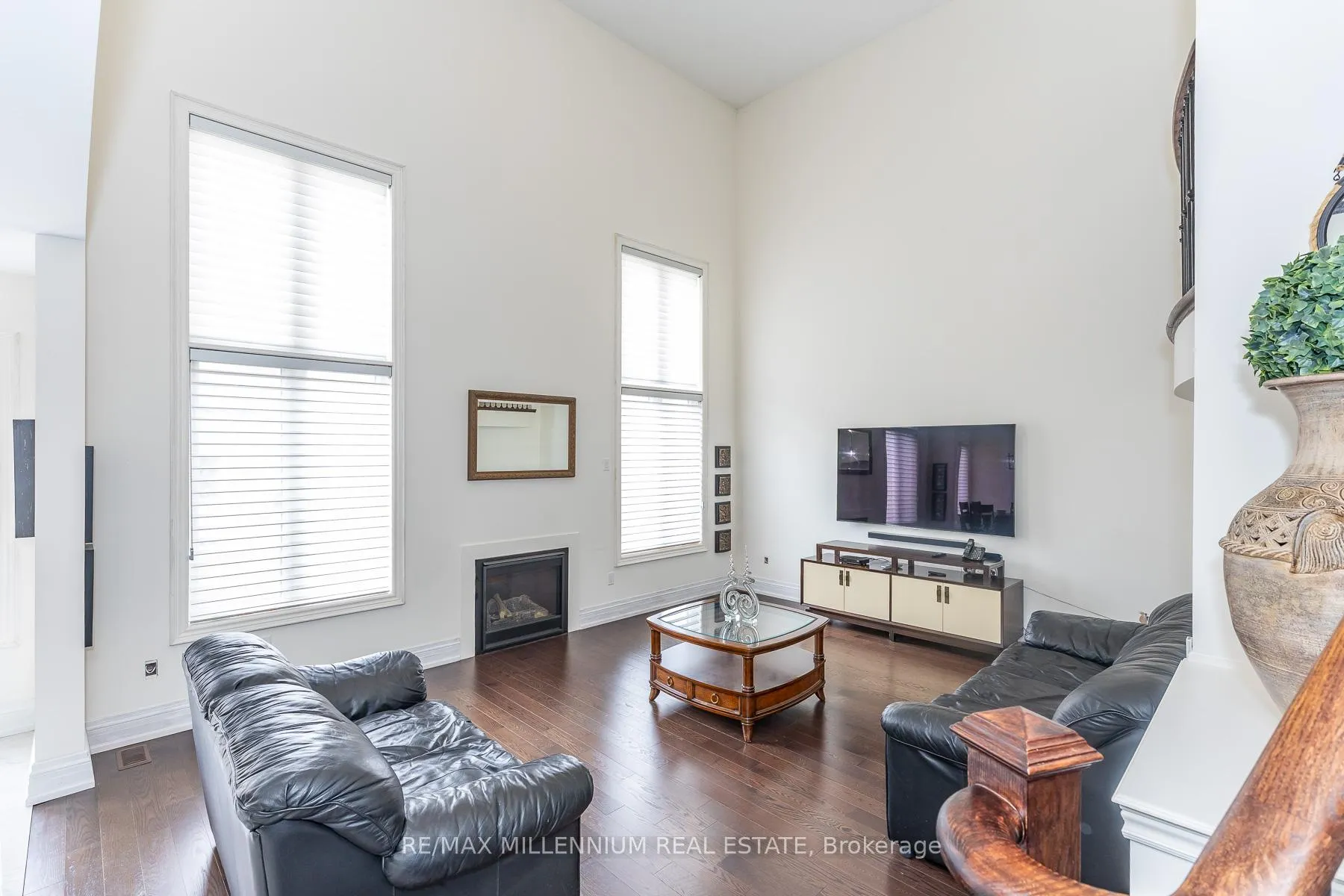 Photo 34 of 11 Algoma Drive, Vaughan, Kleinburg — HOMEH