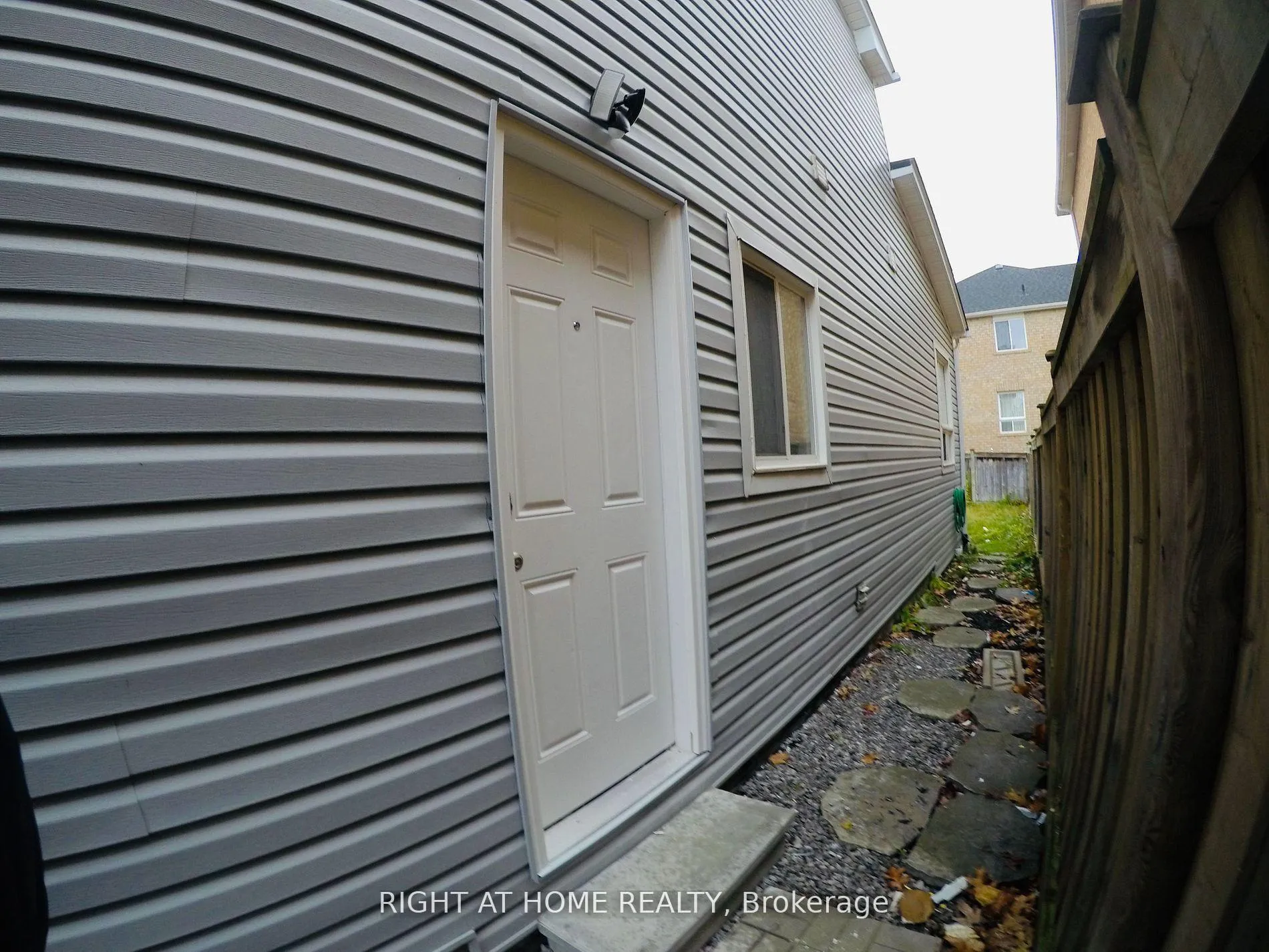 Photo 3 of Unit Lower, 1446 Cordick Street, Oshawa, Taunton — HOMEH