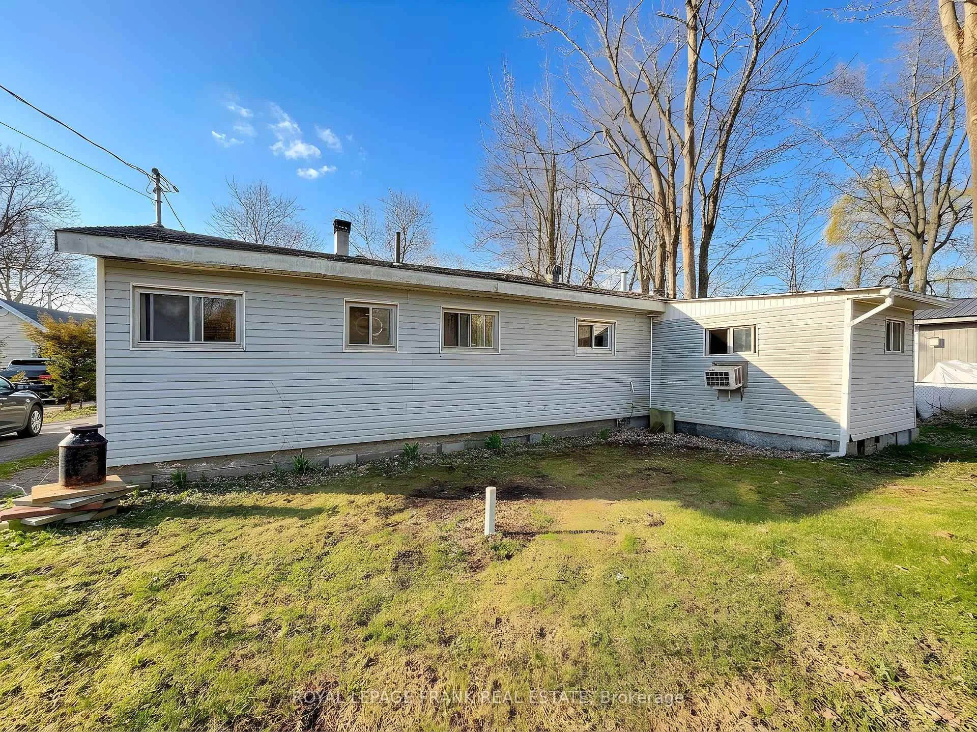 Photo 4 of 55 Prior Lane, Quinte West, Sidney Ward — HOMEH