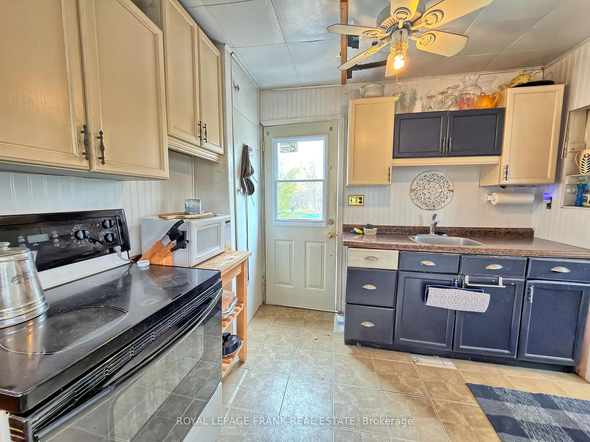 Photo 18 of 55 Prior Lane, Quinte West, Sidney Ward — HOMEH