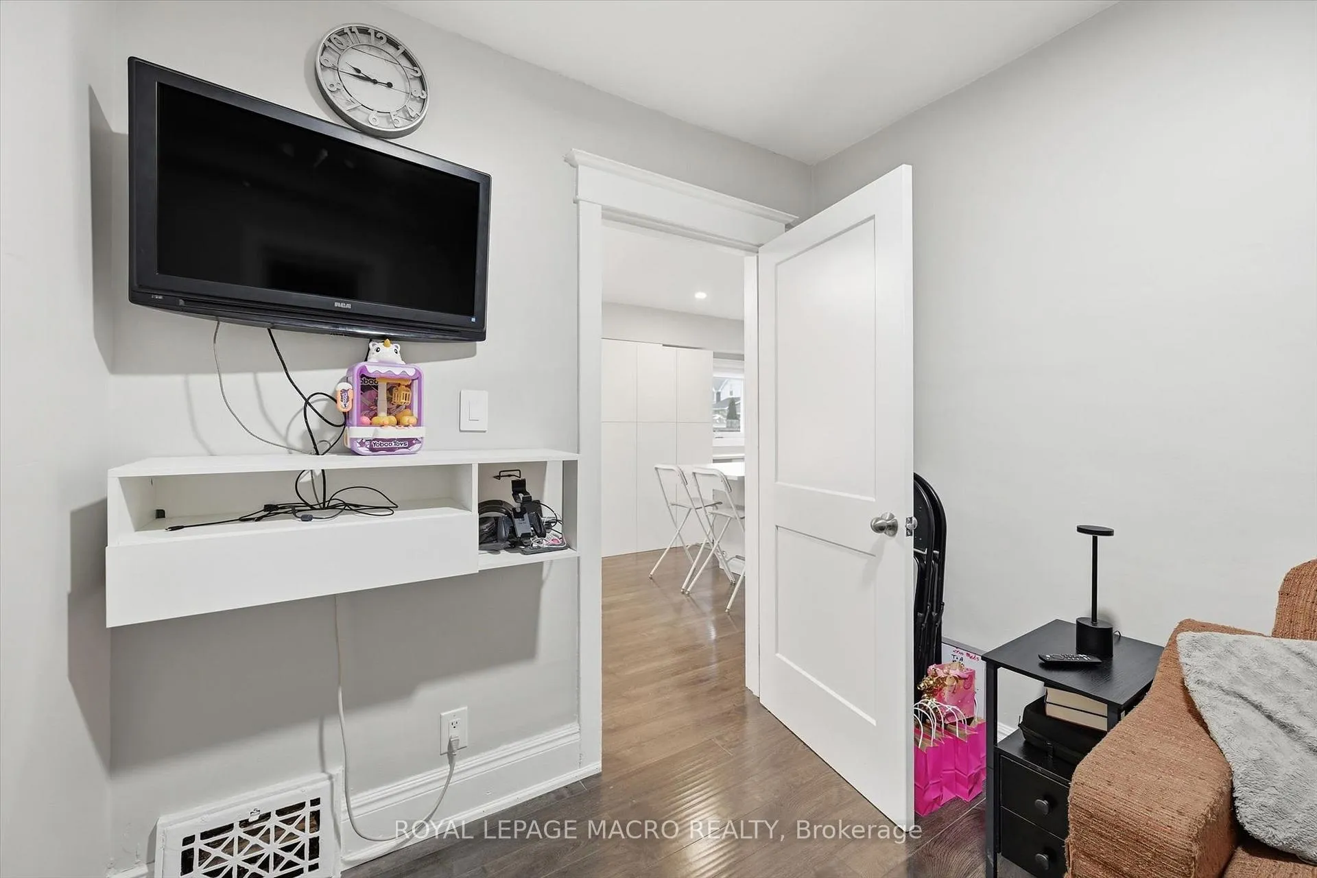 Photo 14 of 46 Mayflower Avenue, Hamilton, Crown Point — HOMEH
