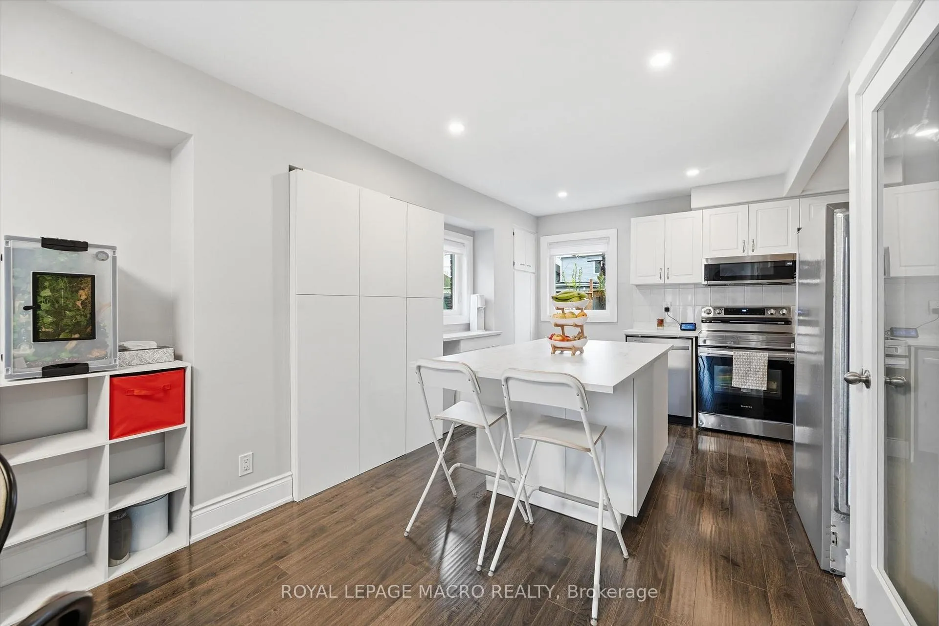 Photo 15 of 46 Mayflower Avenue, Hamilton, Crown Point — HOMEH