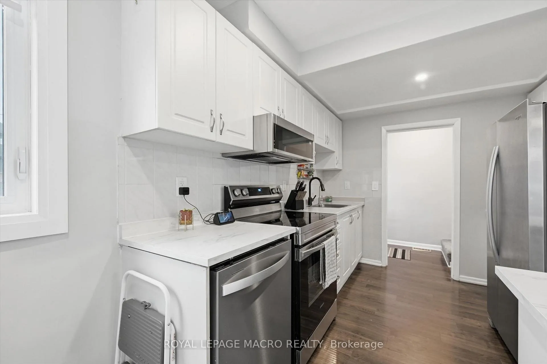 Photo 18 of 46 Mayflower Avenue, Hamilton, Crown Point — HOMEH