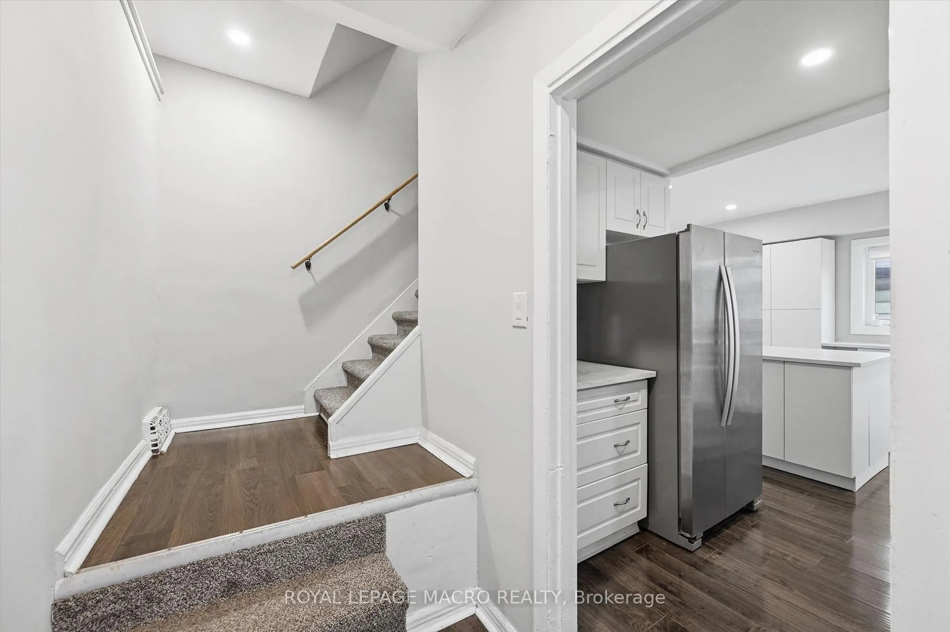 Photo 21 of 46 Mayflower Avenue, Hamilton, Crown Point — HOMEH