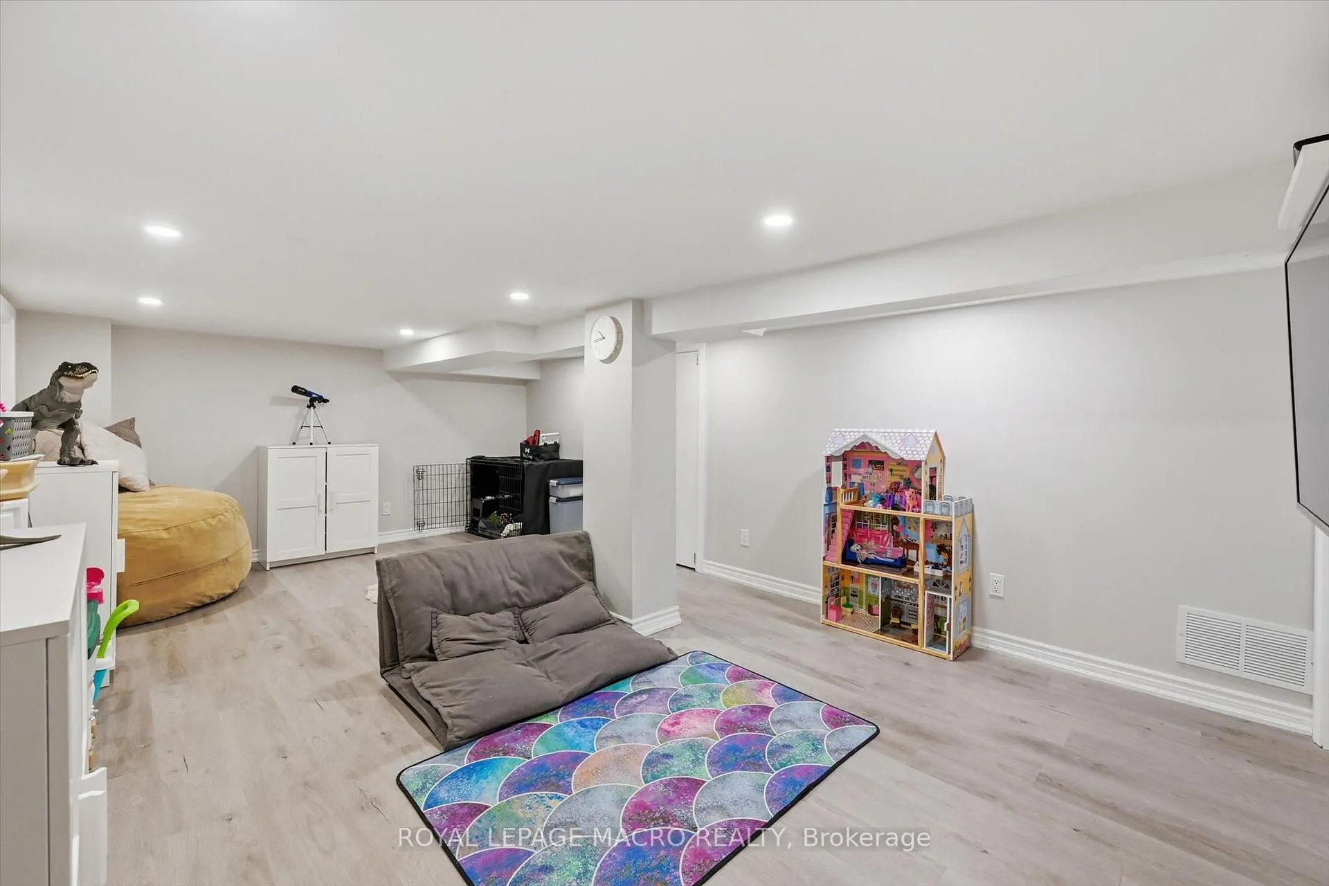 Photo 33 of 46 Mayflower Avenue, Hamilton, Crown Point — HOMEH