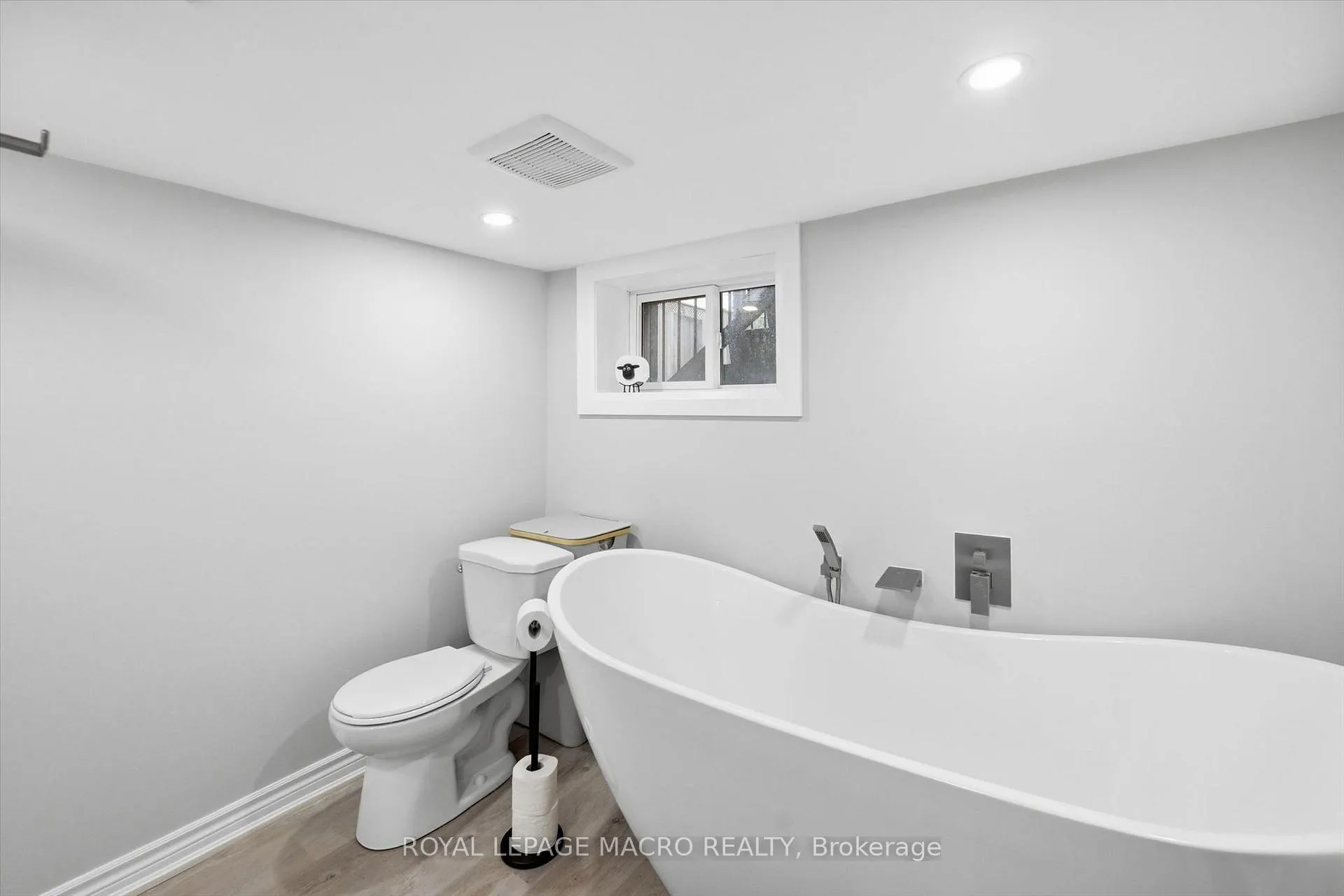 Photo 36 of 46 Mayflower Avenue, Hamilton, Crown Point — HOMEH