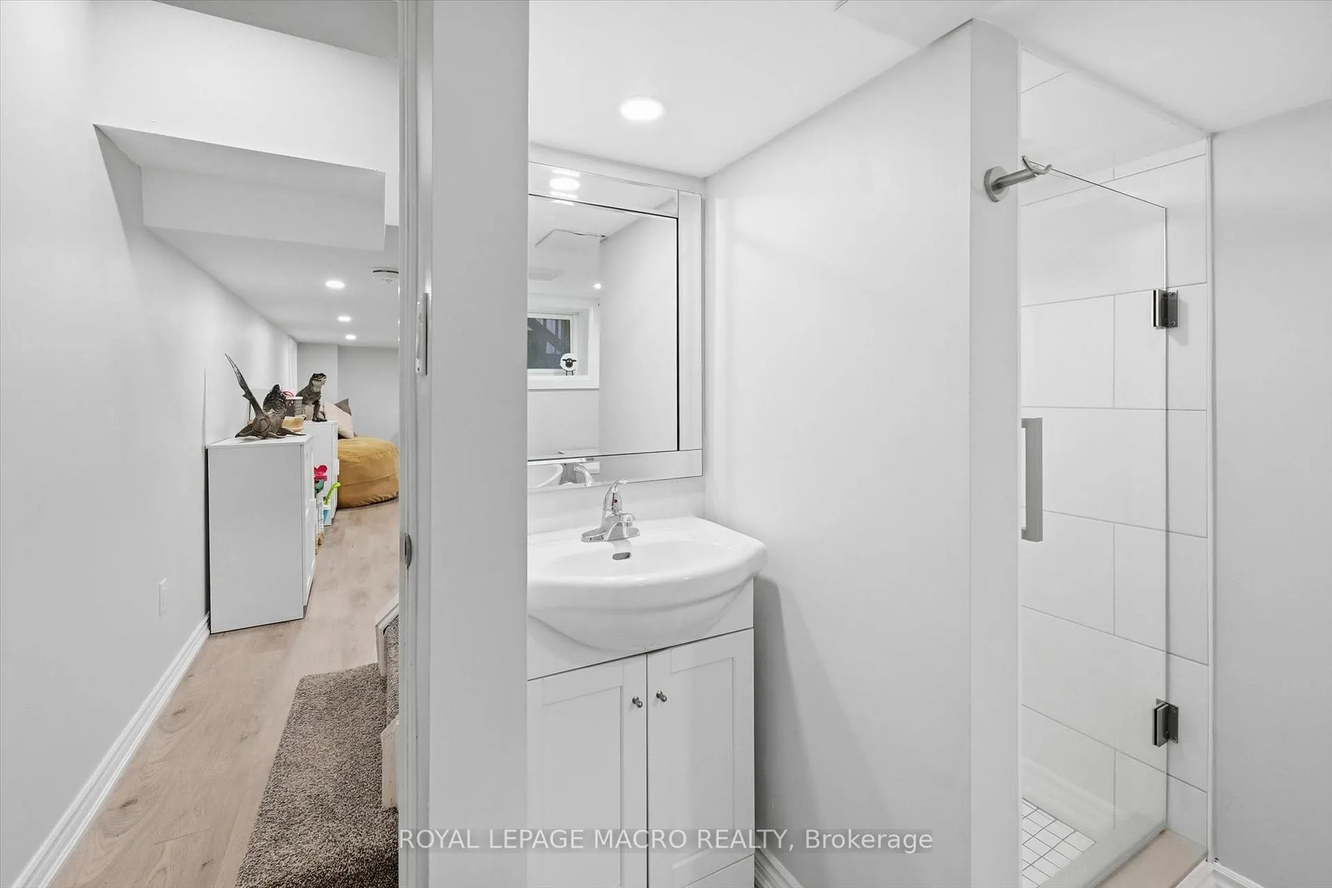 Photo 37 of 46 Mayflower Avenue, Hamilton, Crown Point — HOMEH