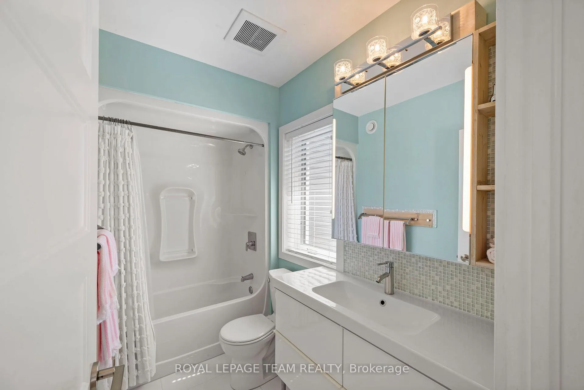Photo 25 of 132 Lady Lochead Lane, Ottawa, Huntley Ward (South East) — HOMEH