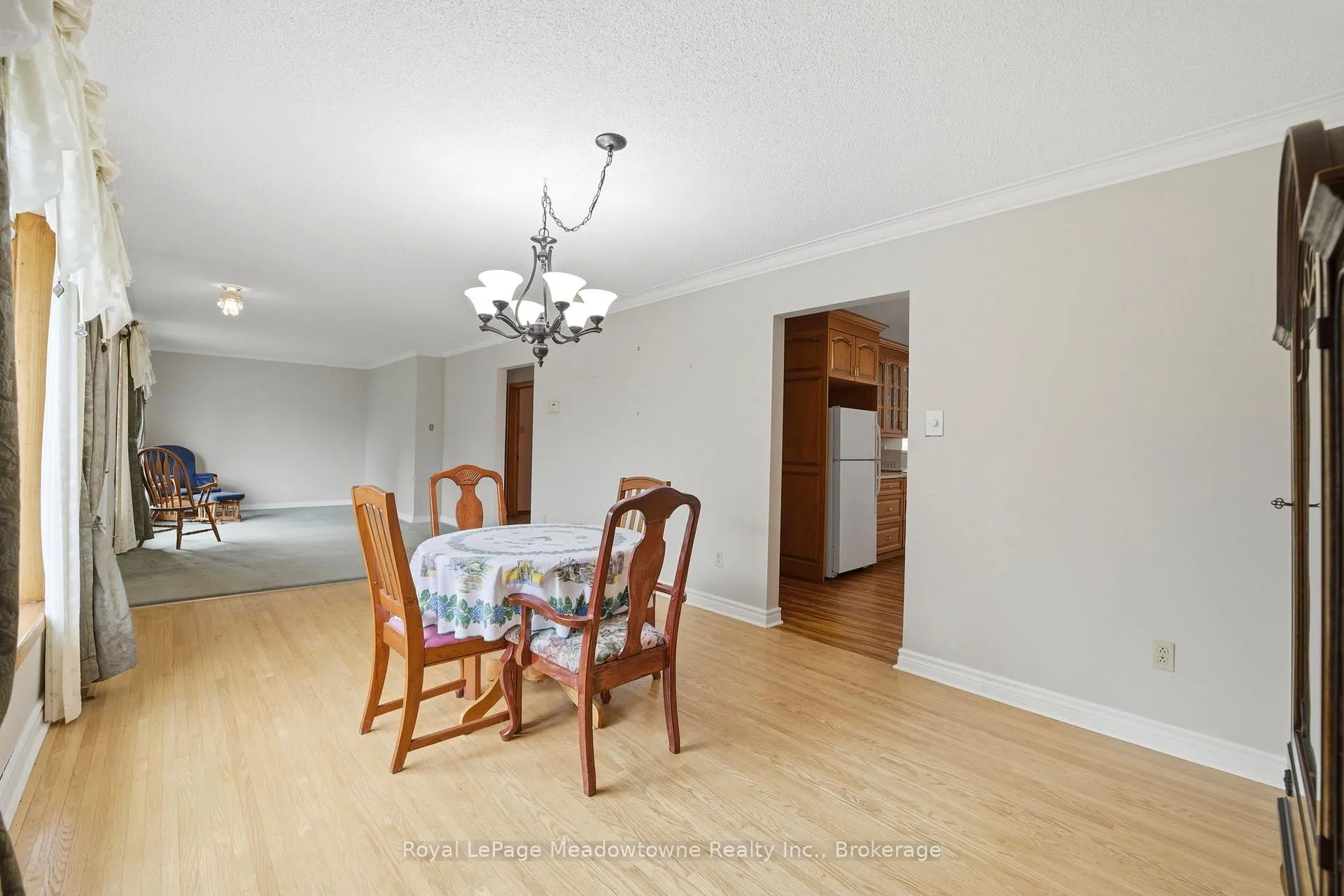 Photo 12 of 237 Woodhaven Road, Kitchener, Vanier - Kitchener — HOMEH