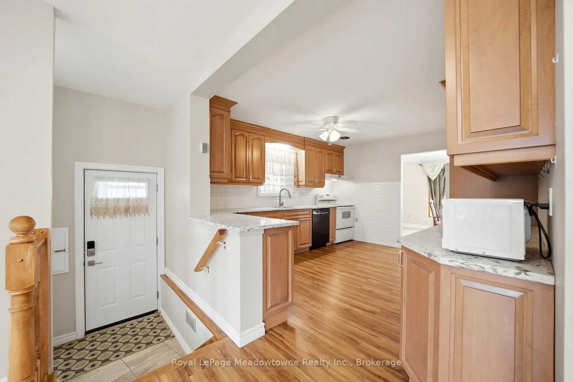 Photo 16 of 237 Woodhaven Road, Kitchener, Vanier - Kitchener — HOMEH