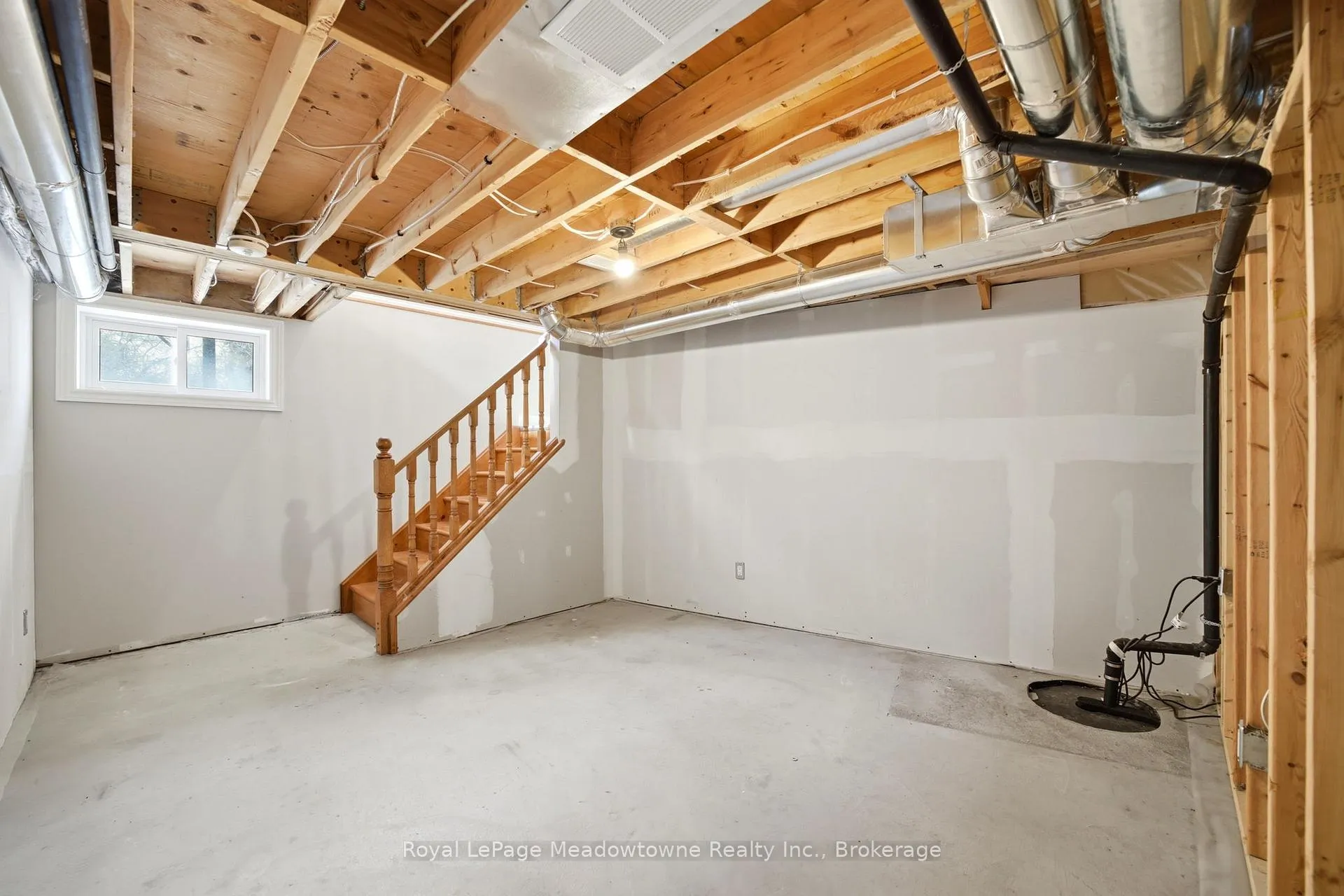 Photo 32 of 237 Woodhaven Road, Kitchener, Vanier - Kitchener — HOMEH