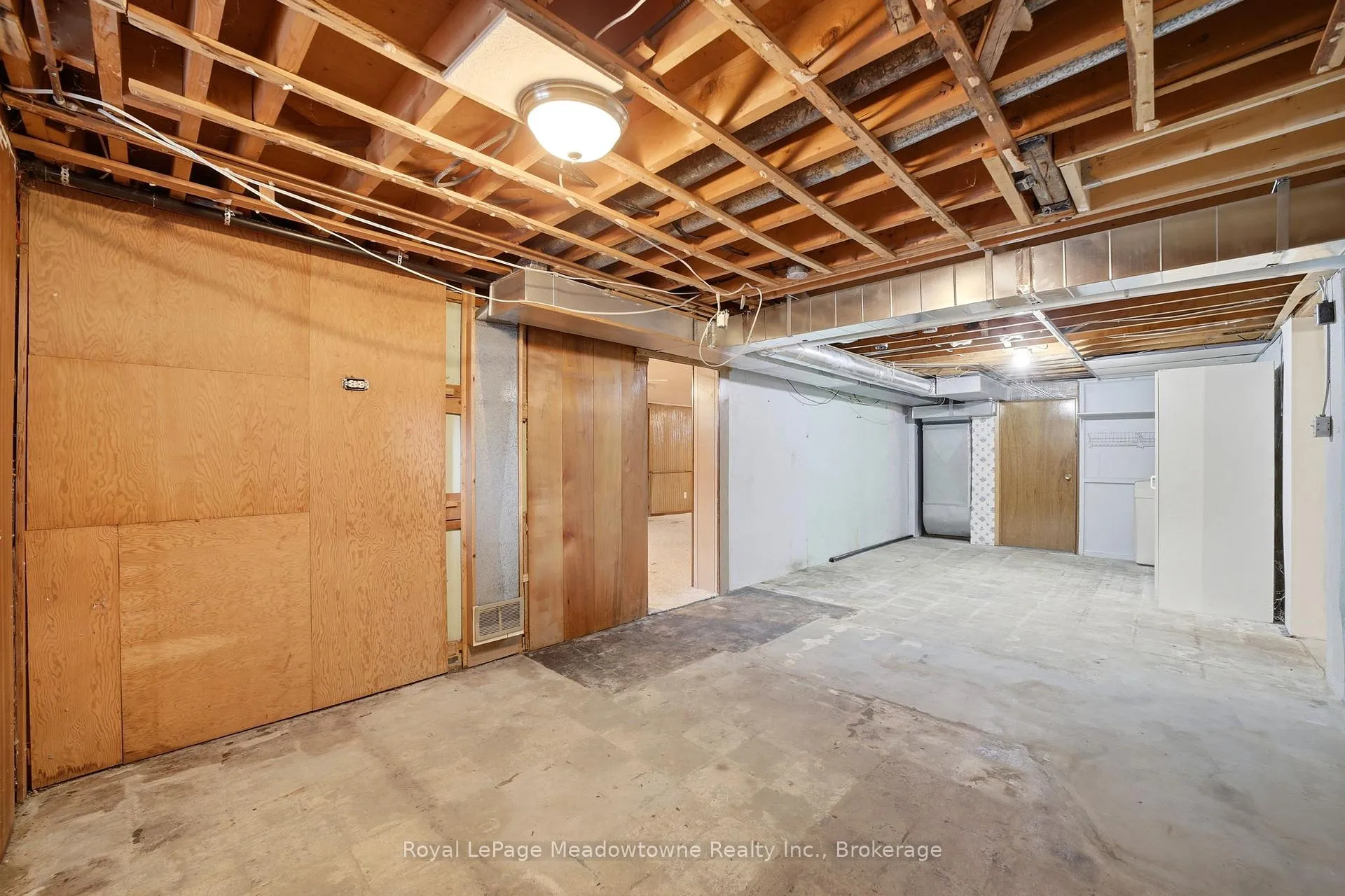 Photo 33 of 237 Woodhaven Road, Kitchener, Vanier - Kitchener — HOMEH