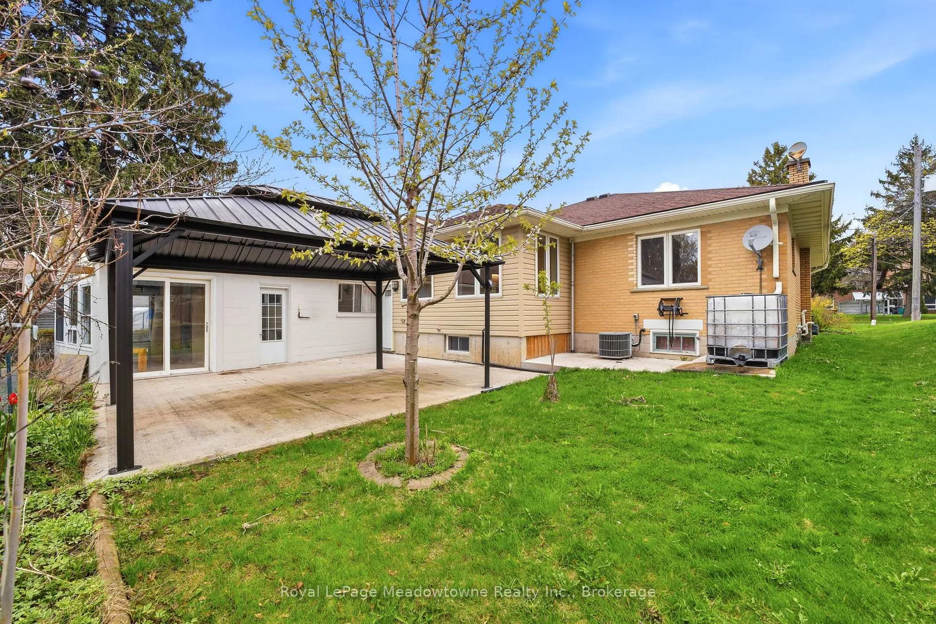 Photo 38 of 237 Woodhaven Road, Kitchener, Vanier - Kitchener — HOMEH