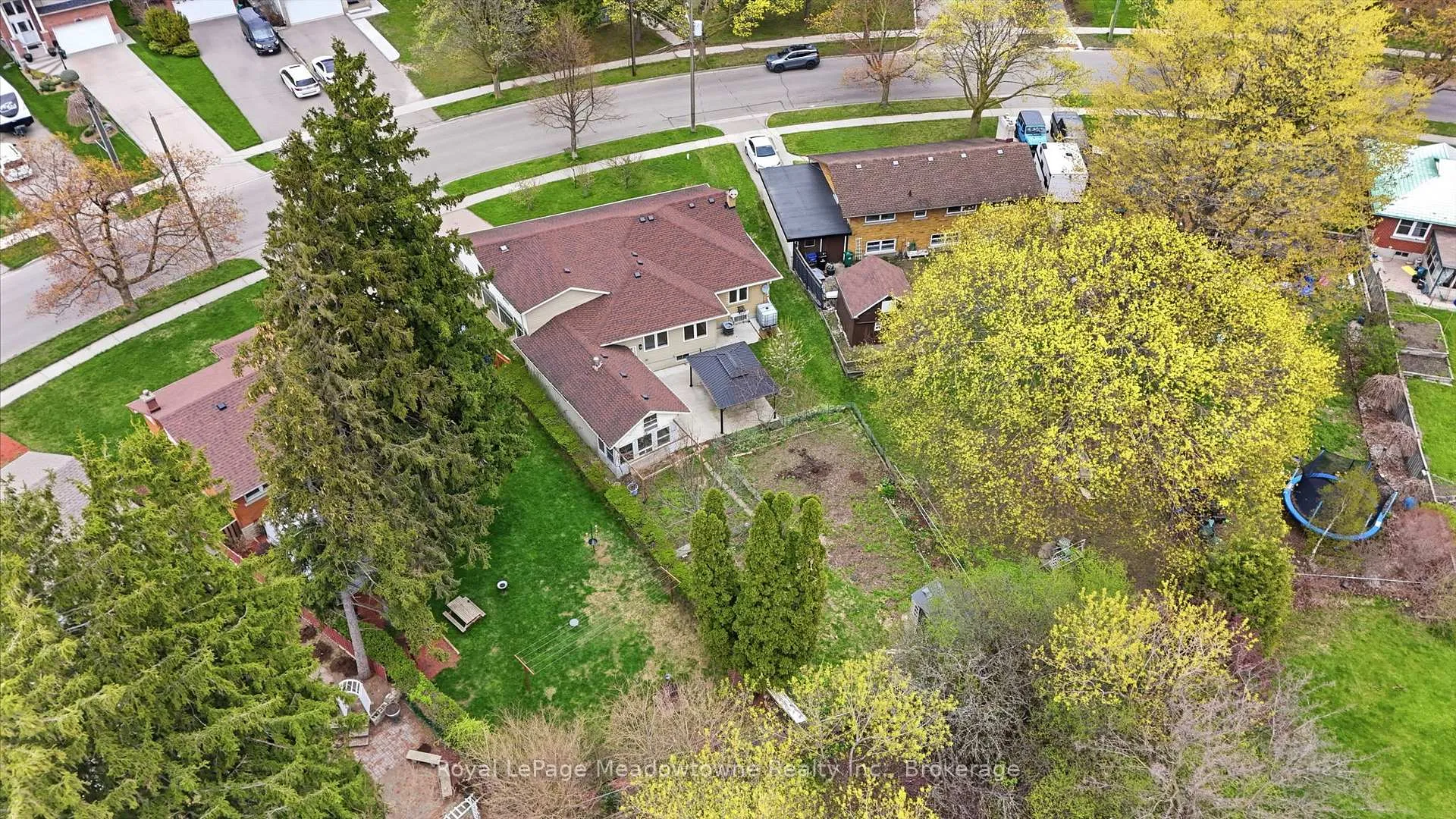Photo 40 of 237 Woodhaven Road, Kitchener, Vanier - Kitchener — HOMEH