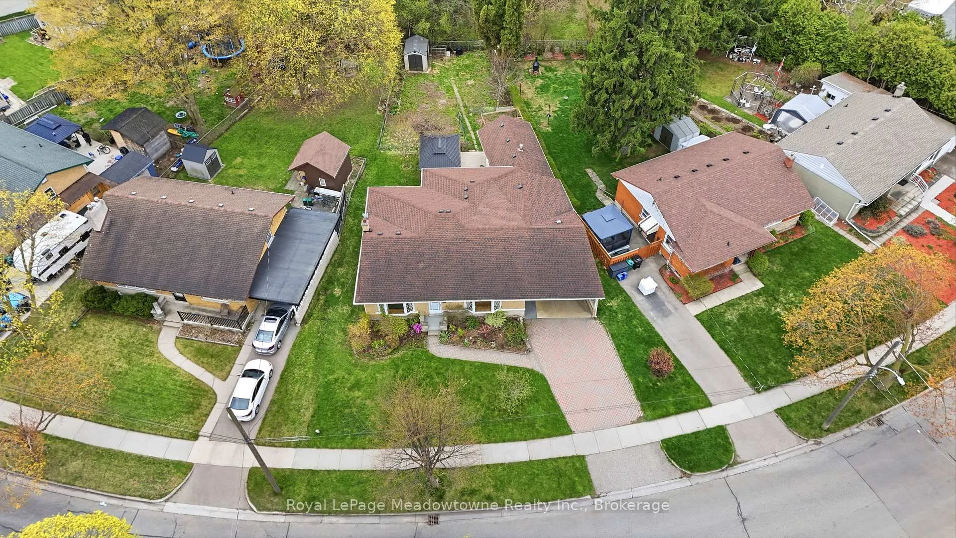 Photo 42 of 237 Woodhaven Road, Kitchener, Vanier - Kitchener — HOMEH