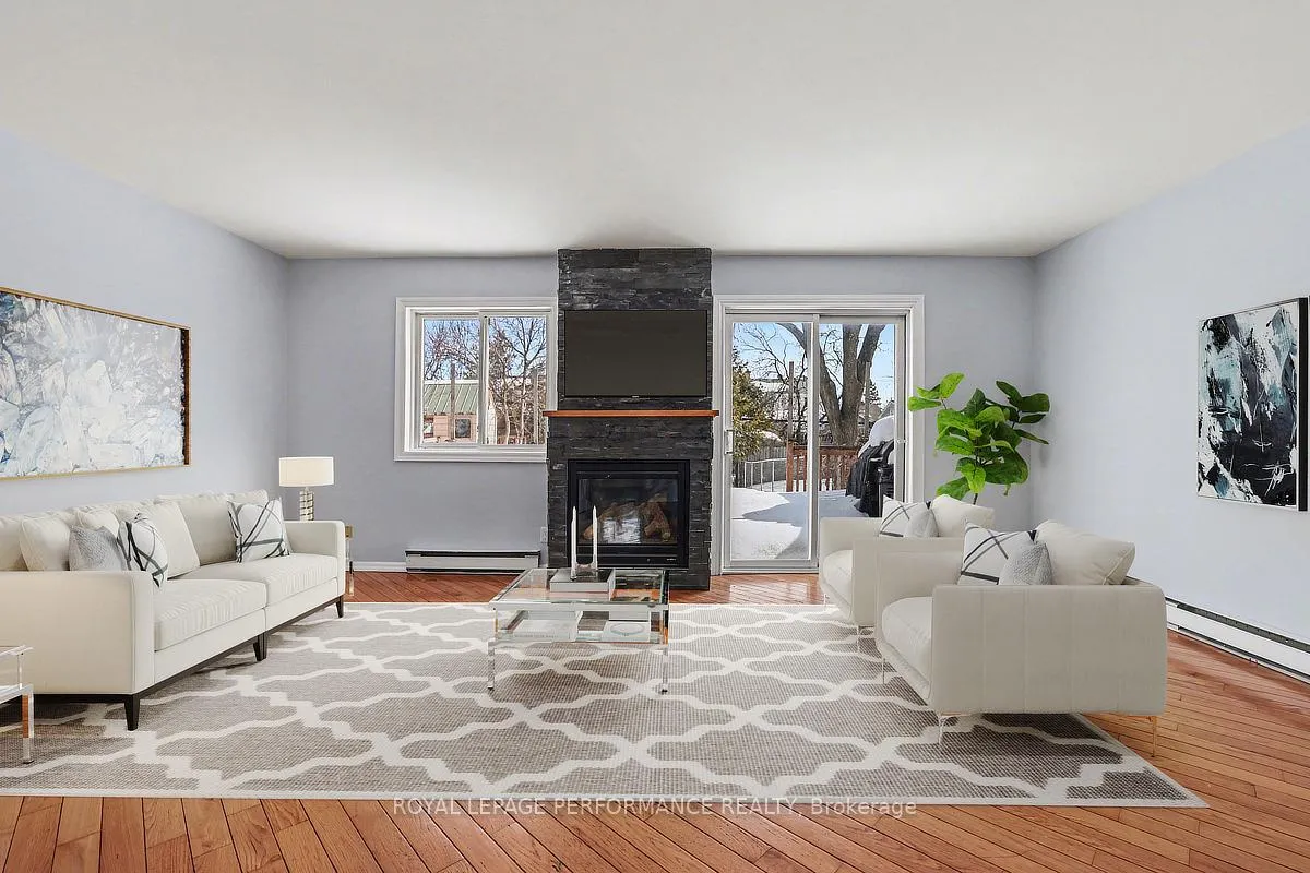 Photo 5 of 1367 Cedarcroft Crescent, Ottawa, Pineview — HOMEH