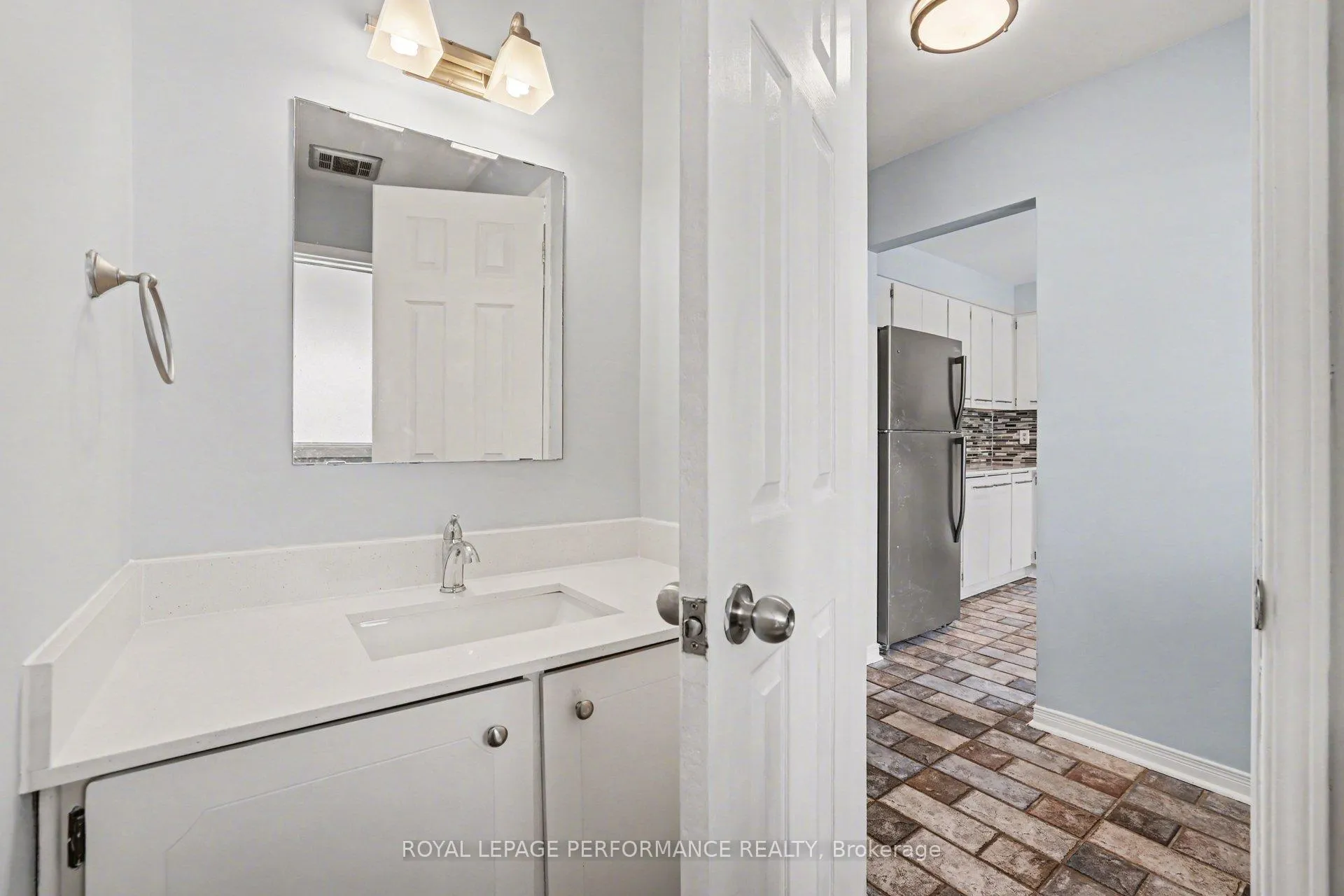 Photo 12 of 1367 Cedarcroft Crescent, Ottawa, Pineview — HOMEH