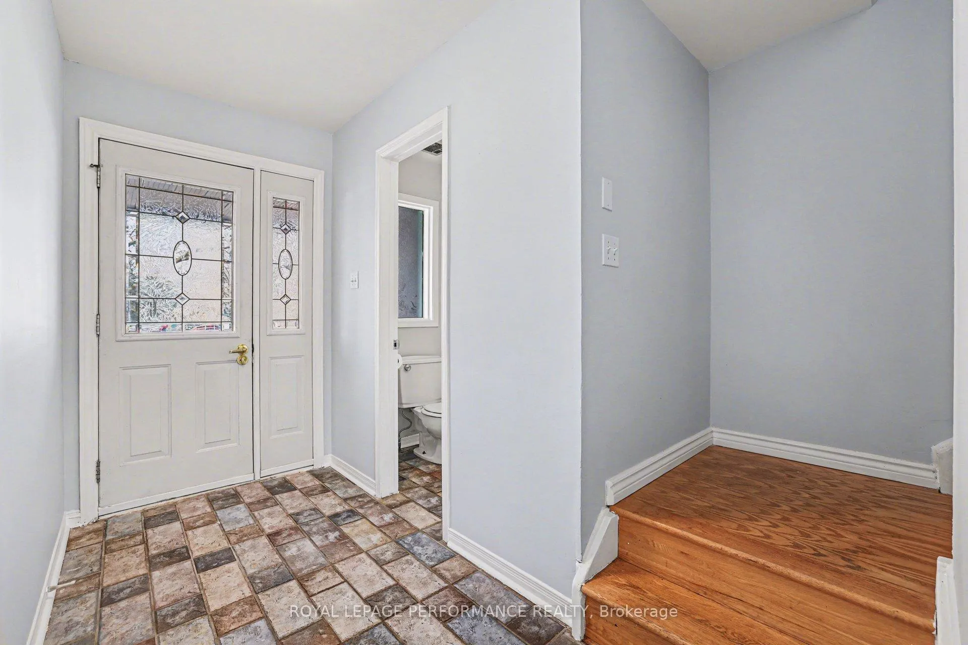 Photo 13 of 1367 Cedarcroft Crescent, Ottawa, Pineview — HOMEH