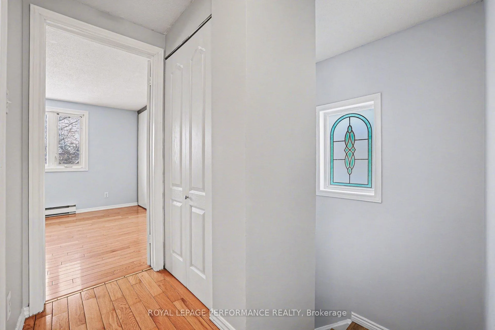 Photo 14 of 1367 Cedarcroft Crescent, Ottawa, Pineview — HOMEH