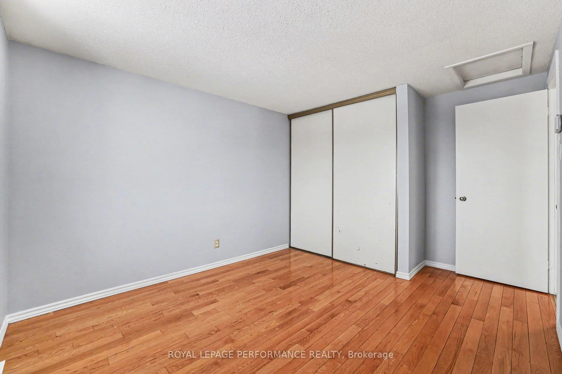 Photo 18 of 1367 Cedarcroft Crescent, Ottawa, Pineview — HOMEH