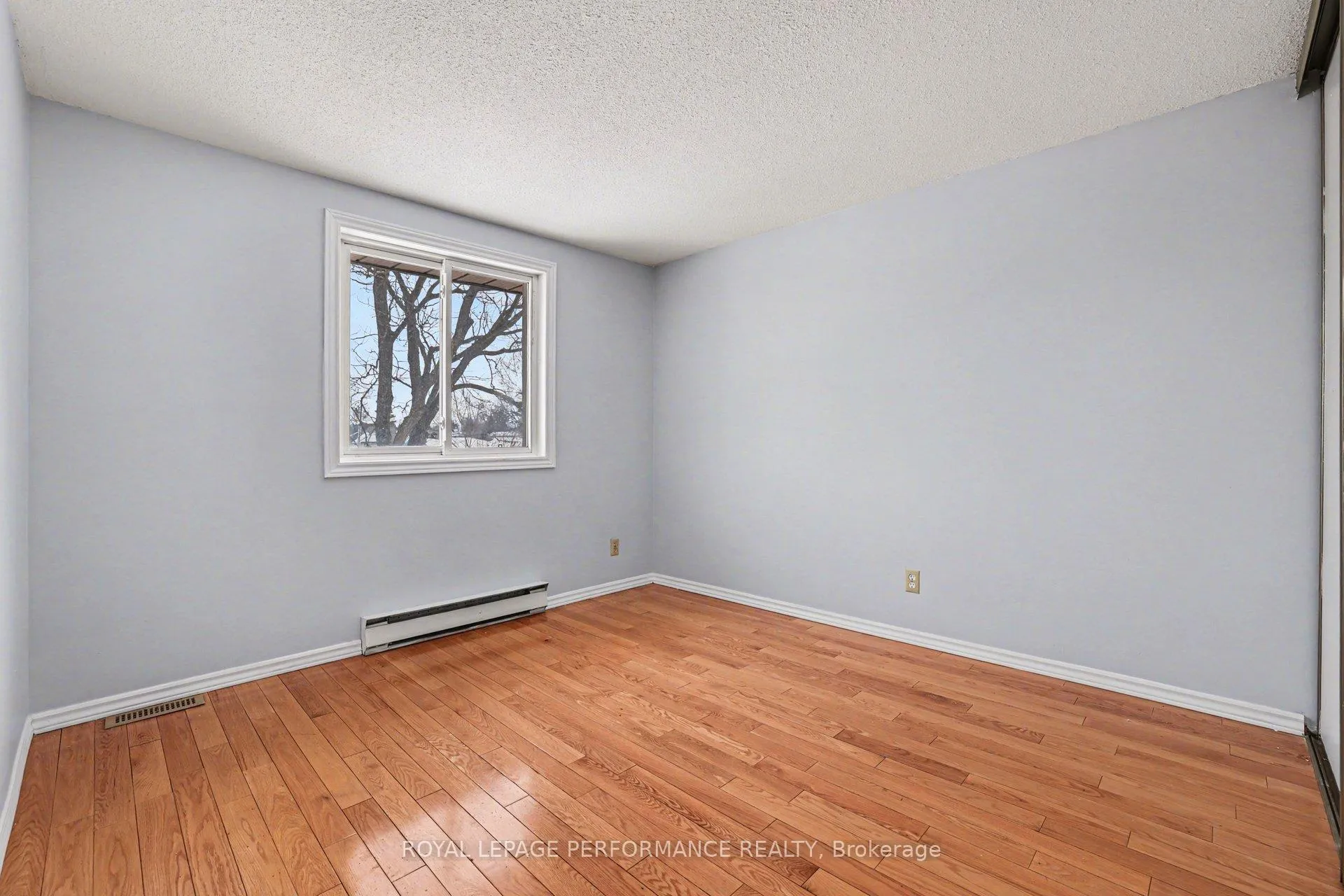 Photo 21 of 1367 Cedarcroft Crescent, Ottawa, Pineview — HOMEH