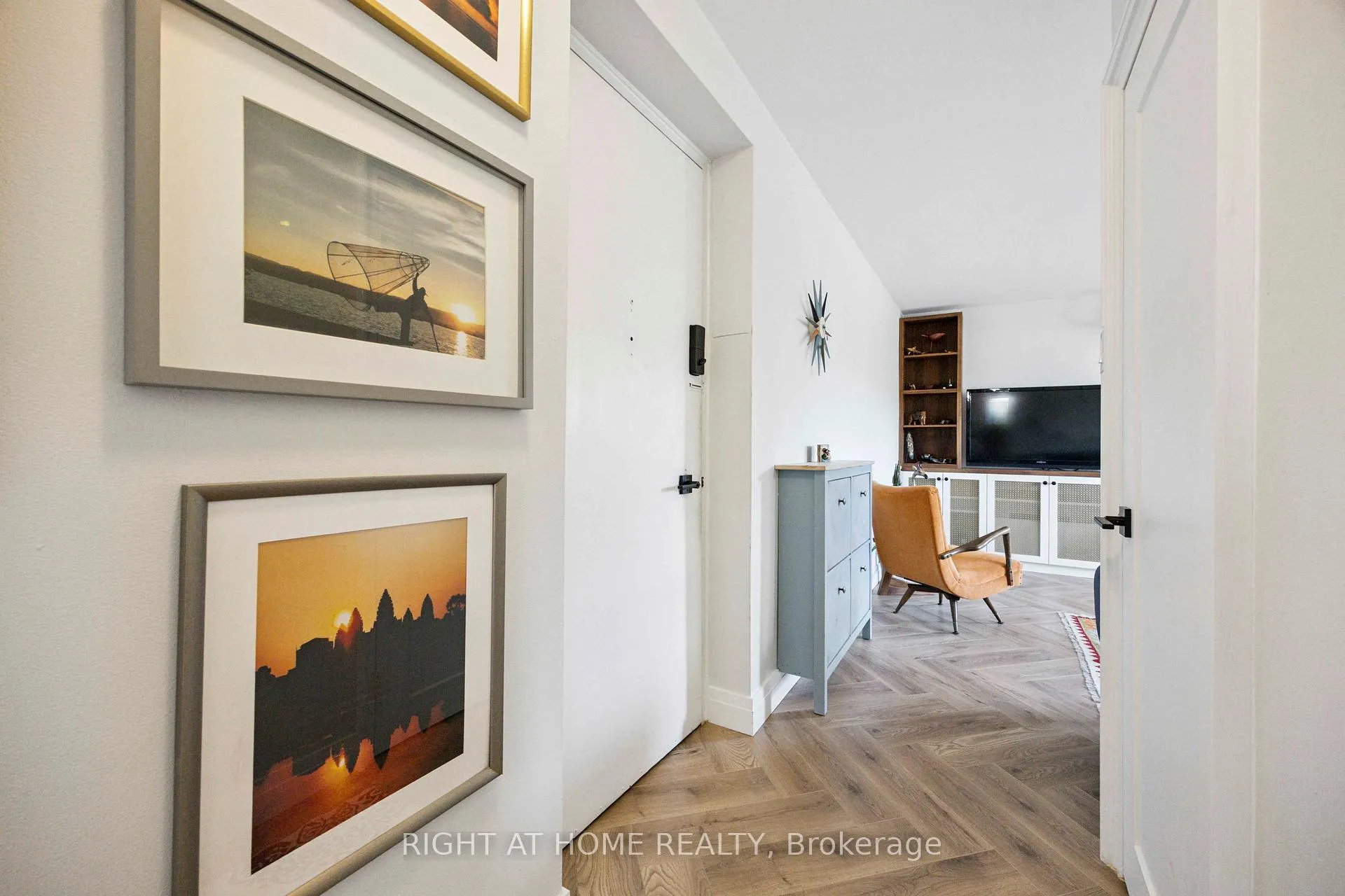 Photo 2 of Unit 103, 57 Neptune Drive, Toronto, Englemount-Lawrence — HOMEH