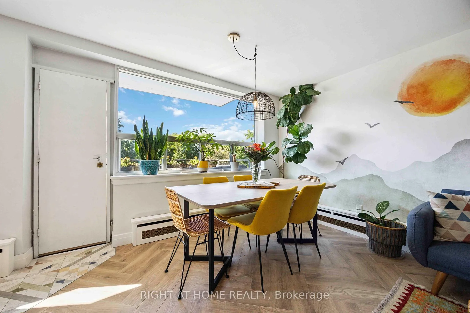 Photo 8 of Unit 103, 57 Neptune Drive, Toronto, Englemount-Lawrence — HOMEH