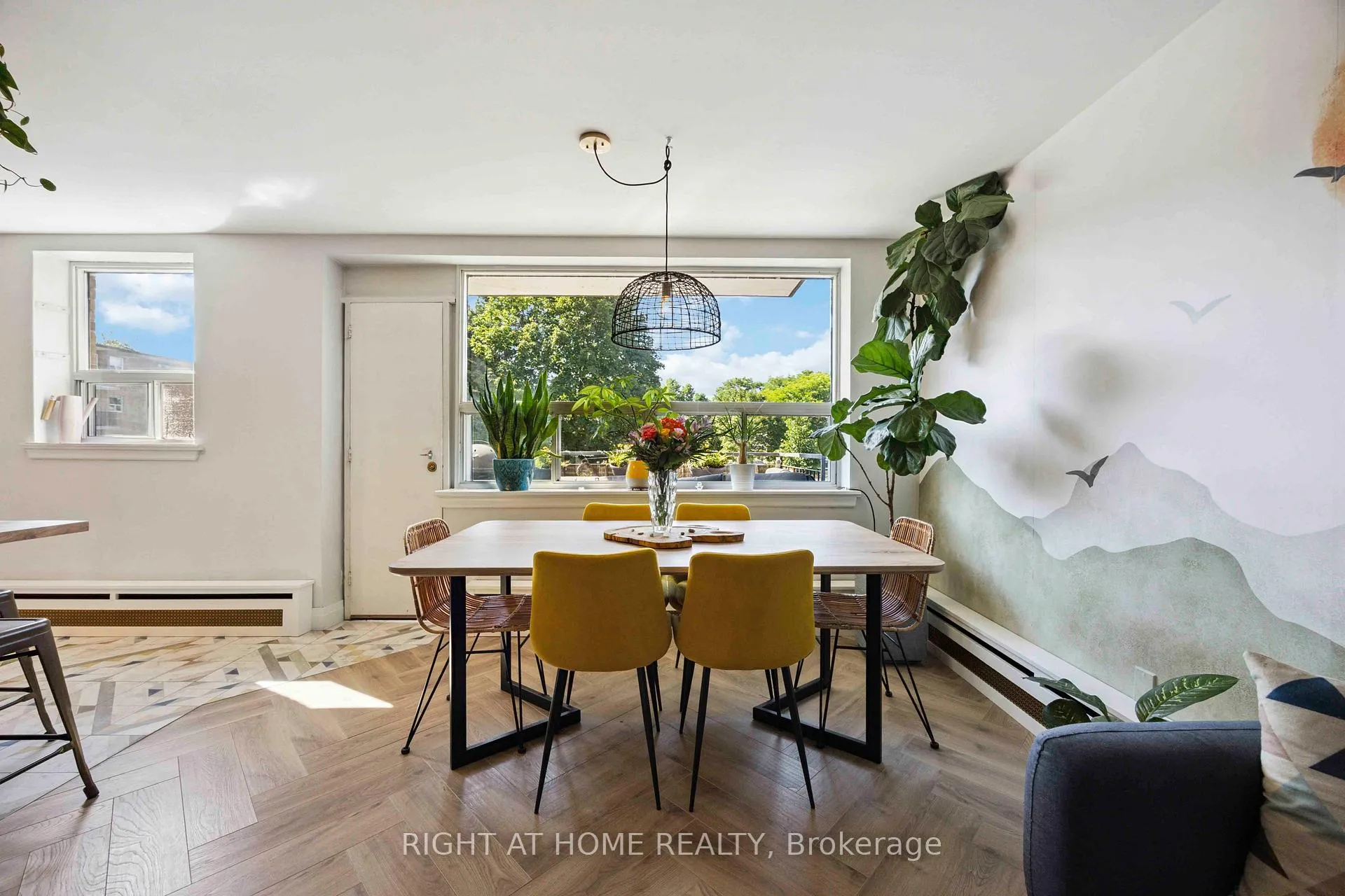 Photo 9 of Unit 103, 57 Neptune Drive, Toronto, Englemount-Lawrence — HOMEH