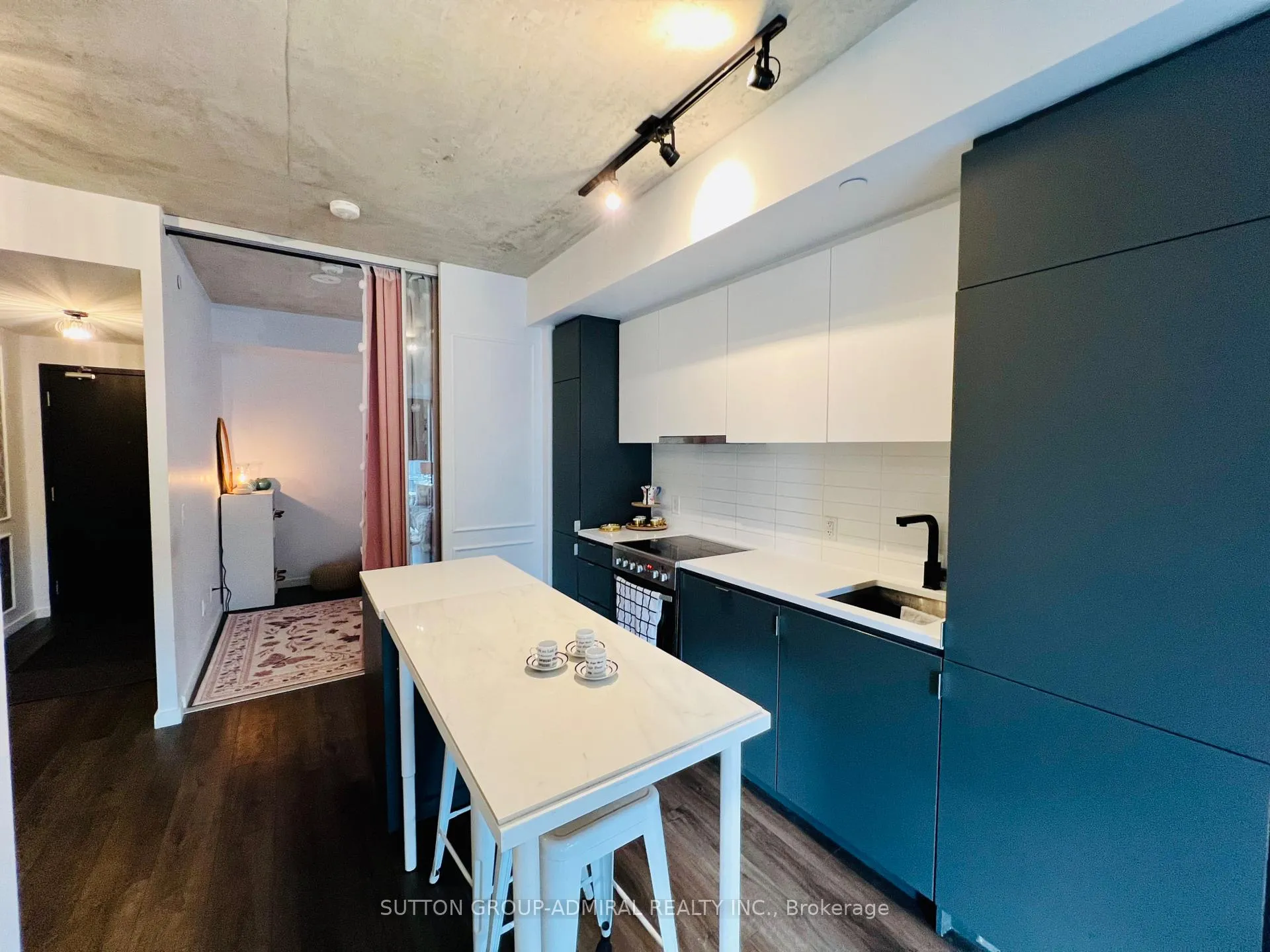 Photo 6 of Unit 323, 7 Smith Crescent, Etobicoke, Stonegate-Queensway — HOMEH